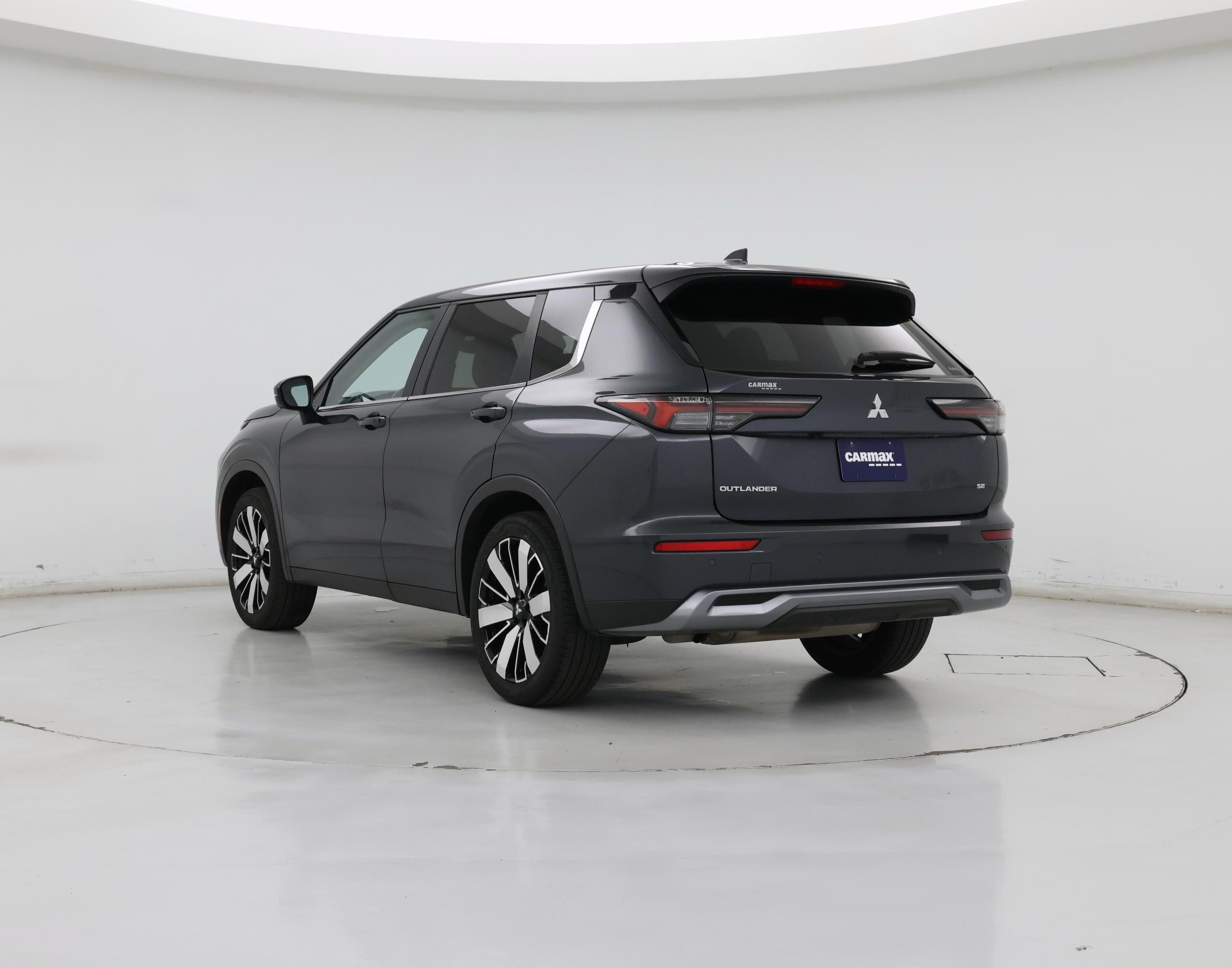 Thumbnail: 2025 Mitsubishi Outlander - 2