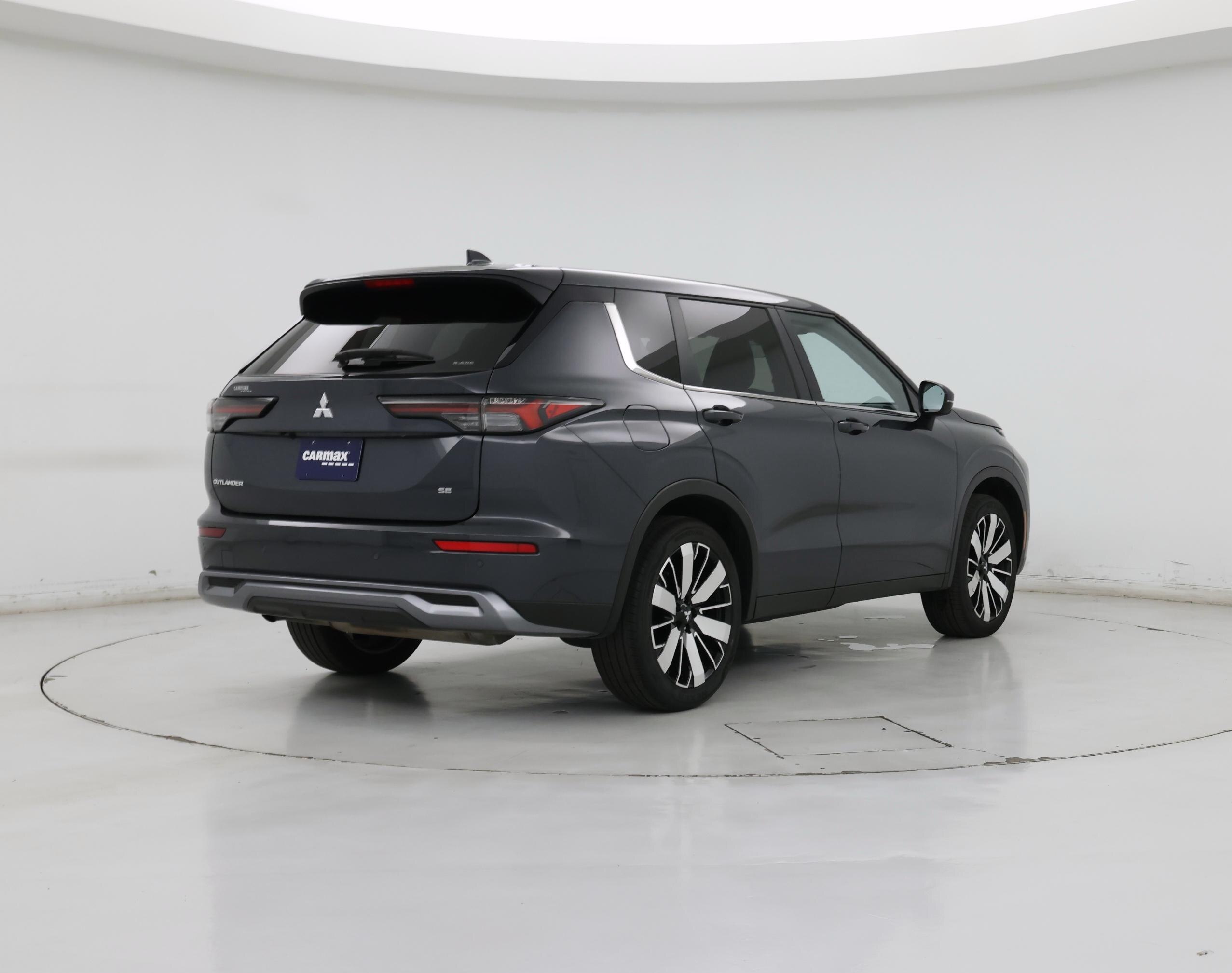 Thumbnail: 2025 Mitsubishi Outlander - 8