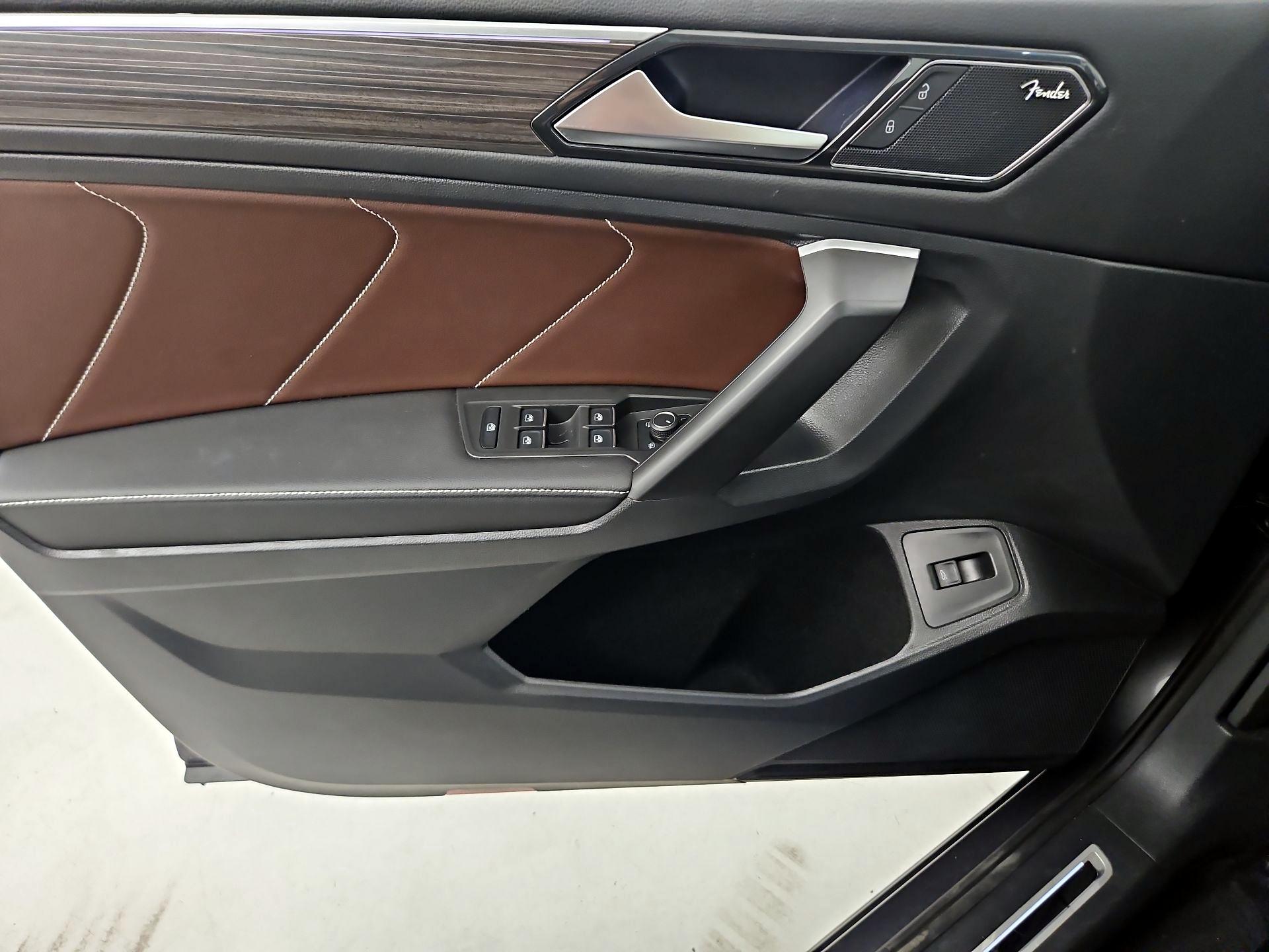 Thumbnail: 2024 Volkswagen Tiguan - 12