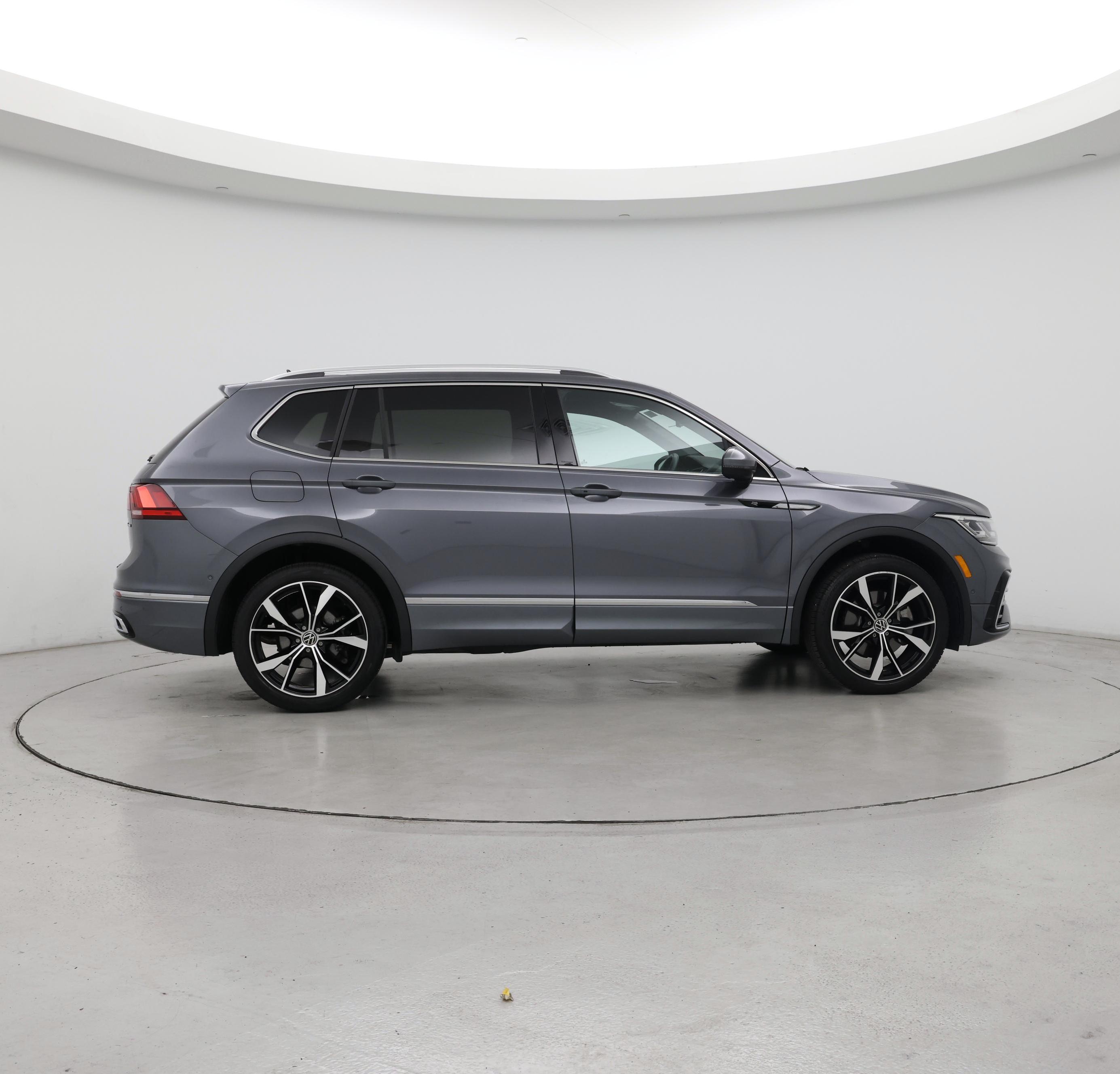 Thumbnail: 2024 Volkswagen Tiguan - 7