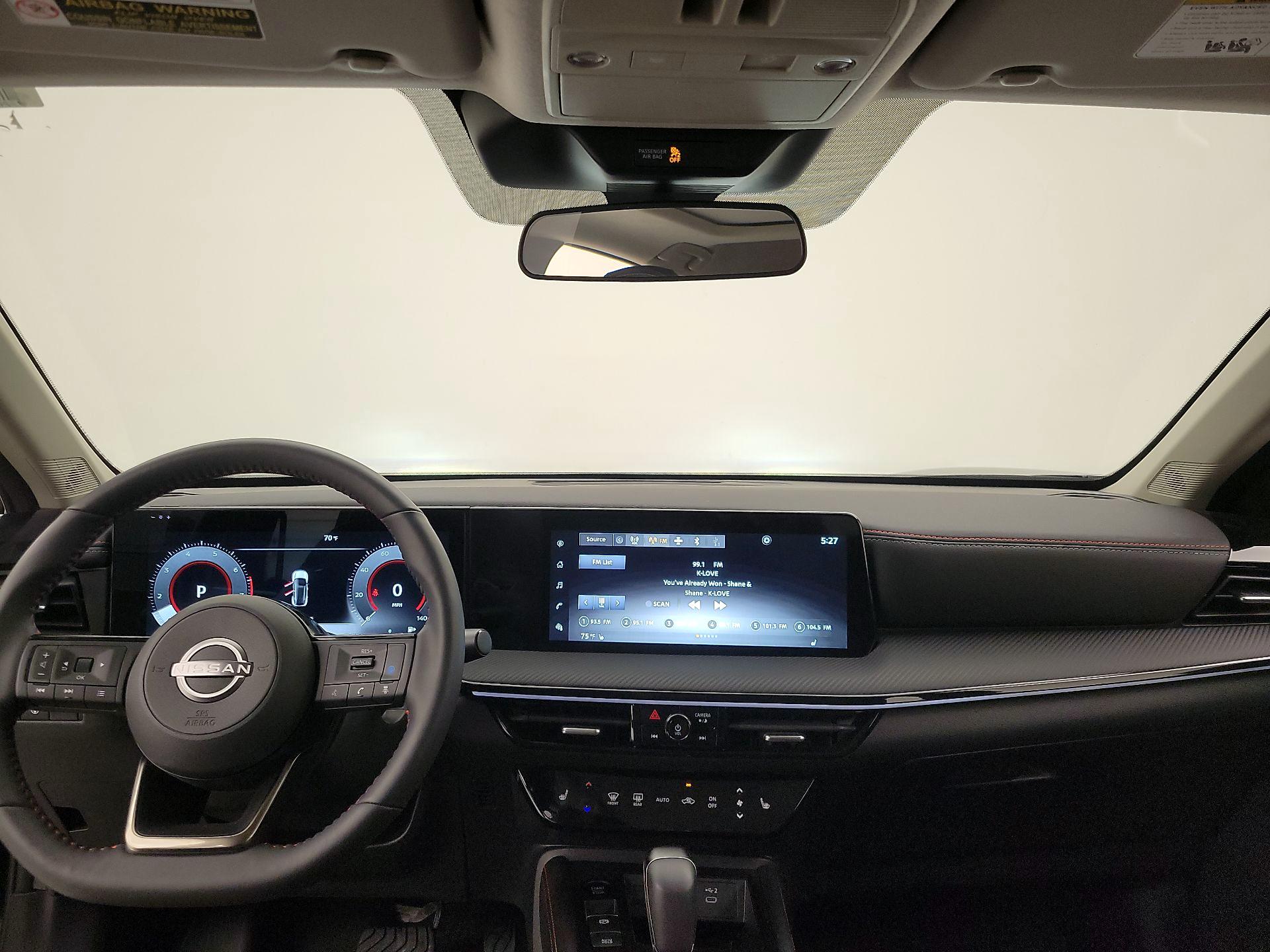 Thumbnail: 2025 Nissan Kicks - 9