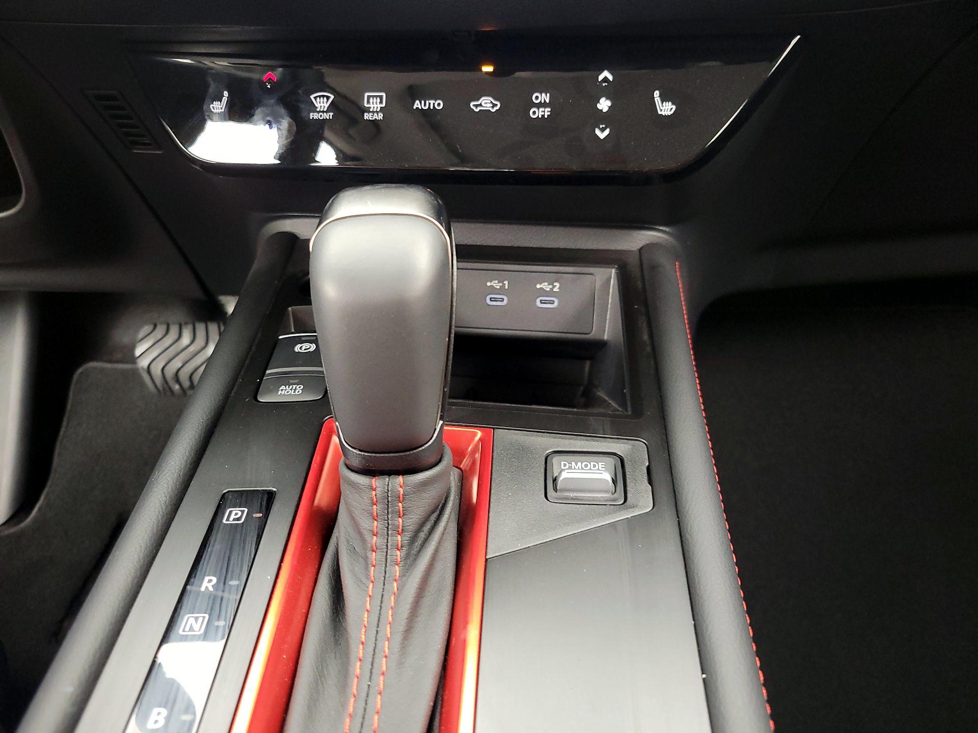 Thumbnail: 2025 Nissan Kicks - 18