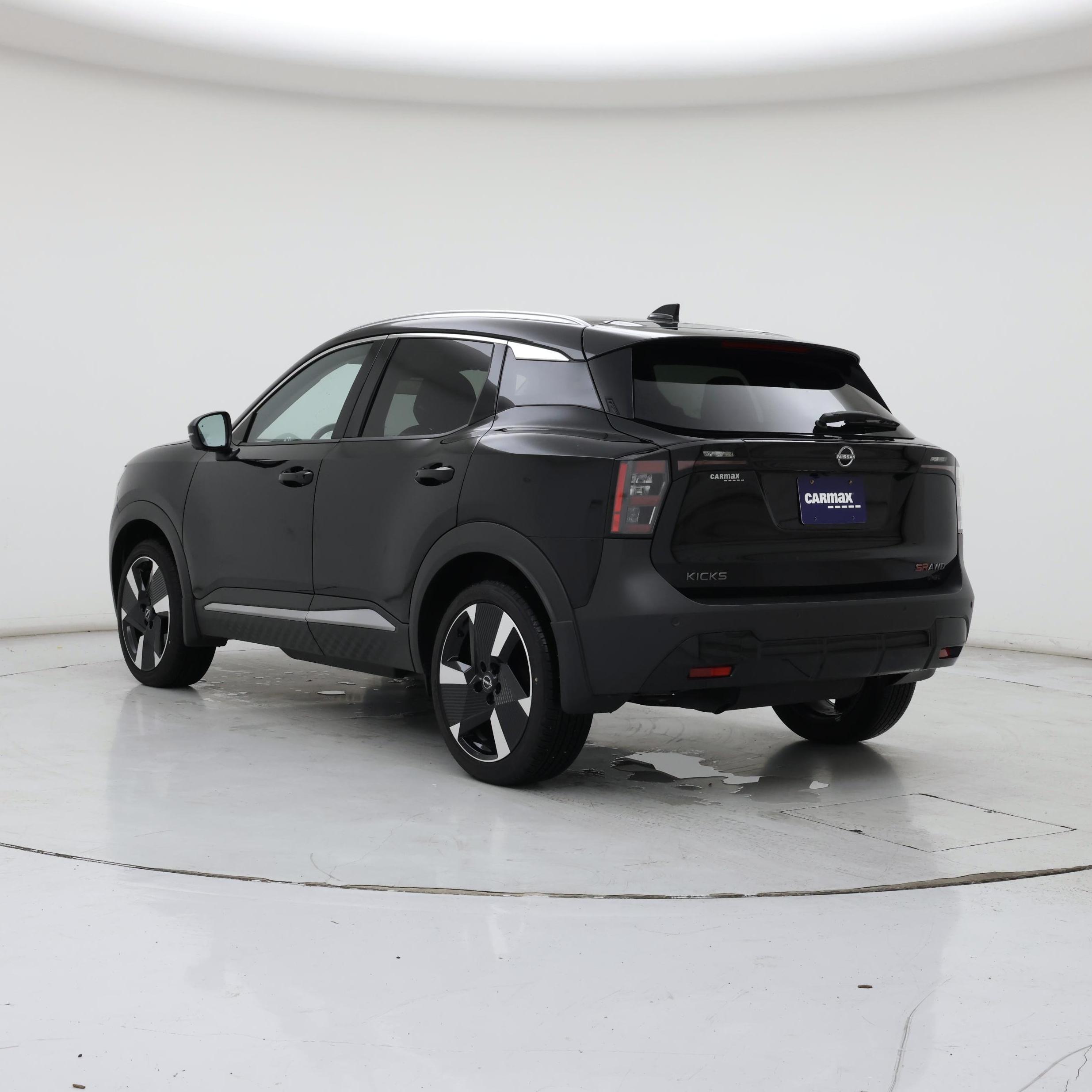 Thumbnail: 2025 Nissan Kicks - 2