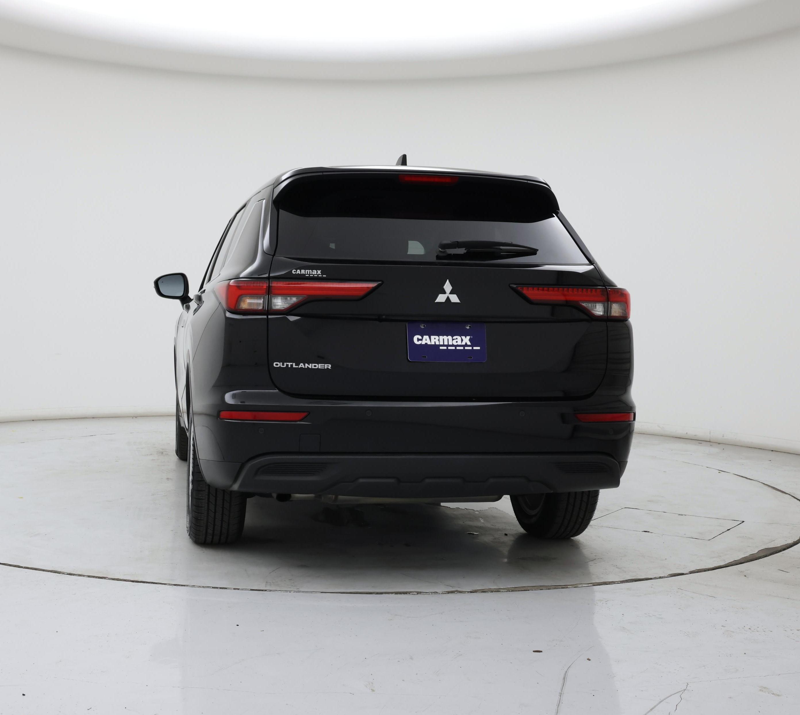 Thumbnail: 2024 Mitsubishi Outlander - 6