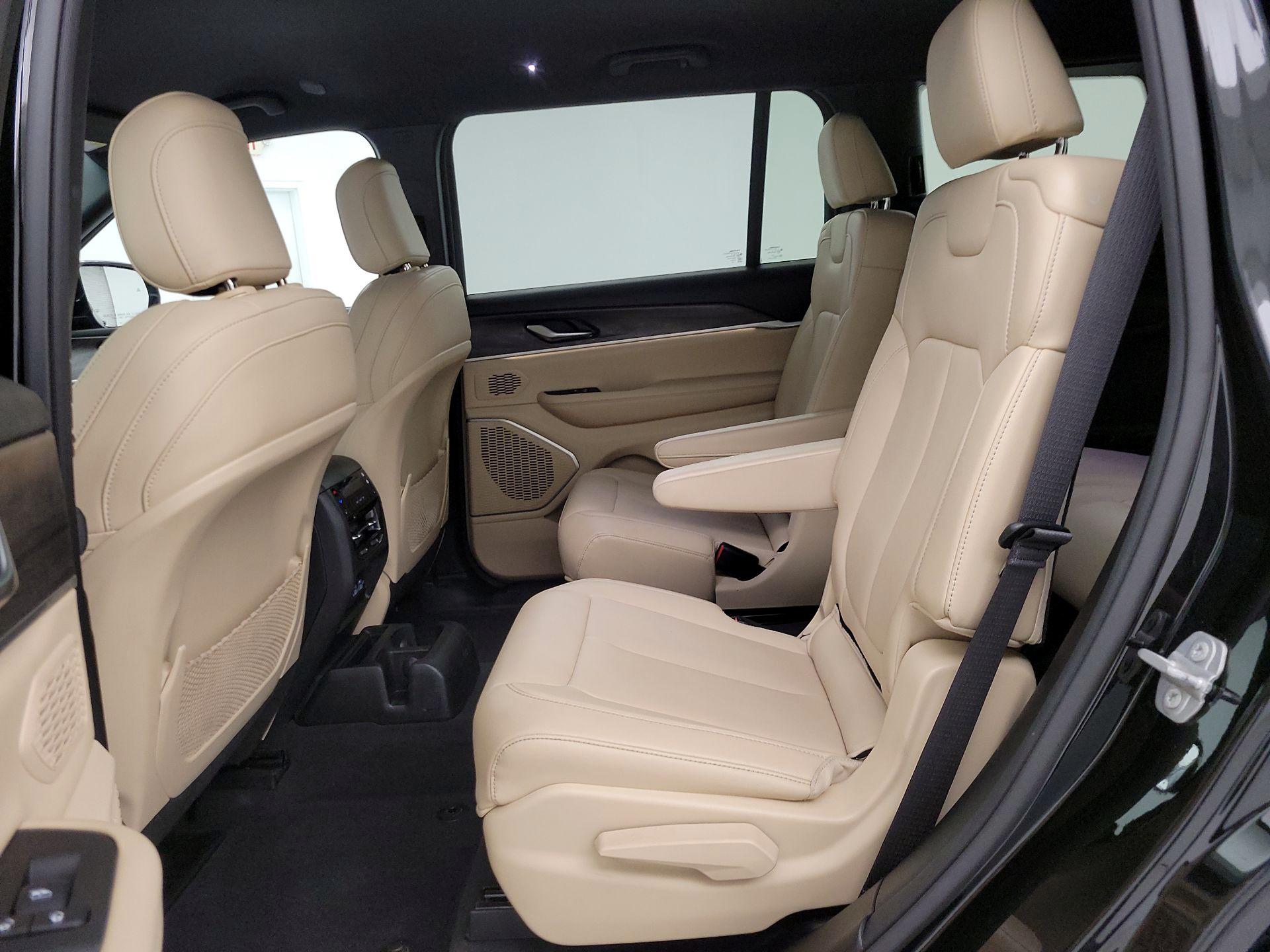 Thumbnail: 2023 Jeep Grand Cherokee L - 20