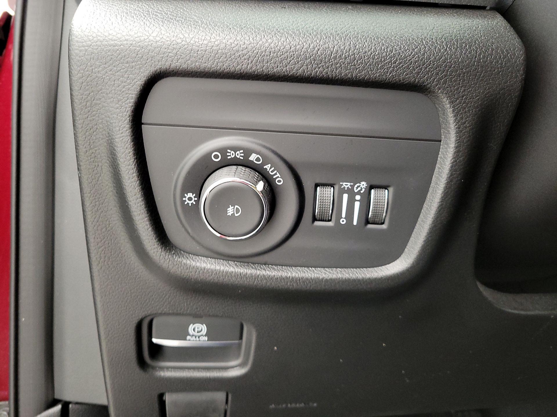 Thumbnail: 2023 Jeep Grand Cherokee - 13