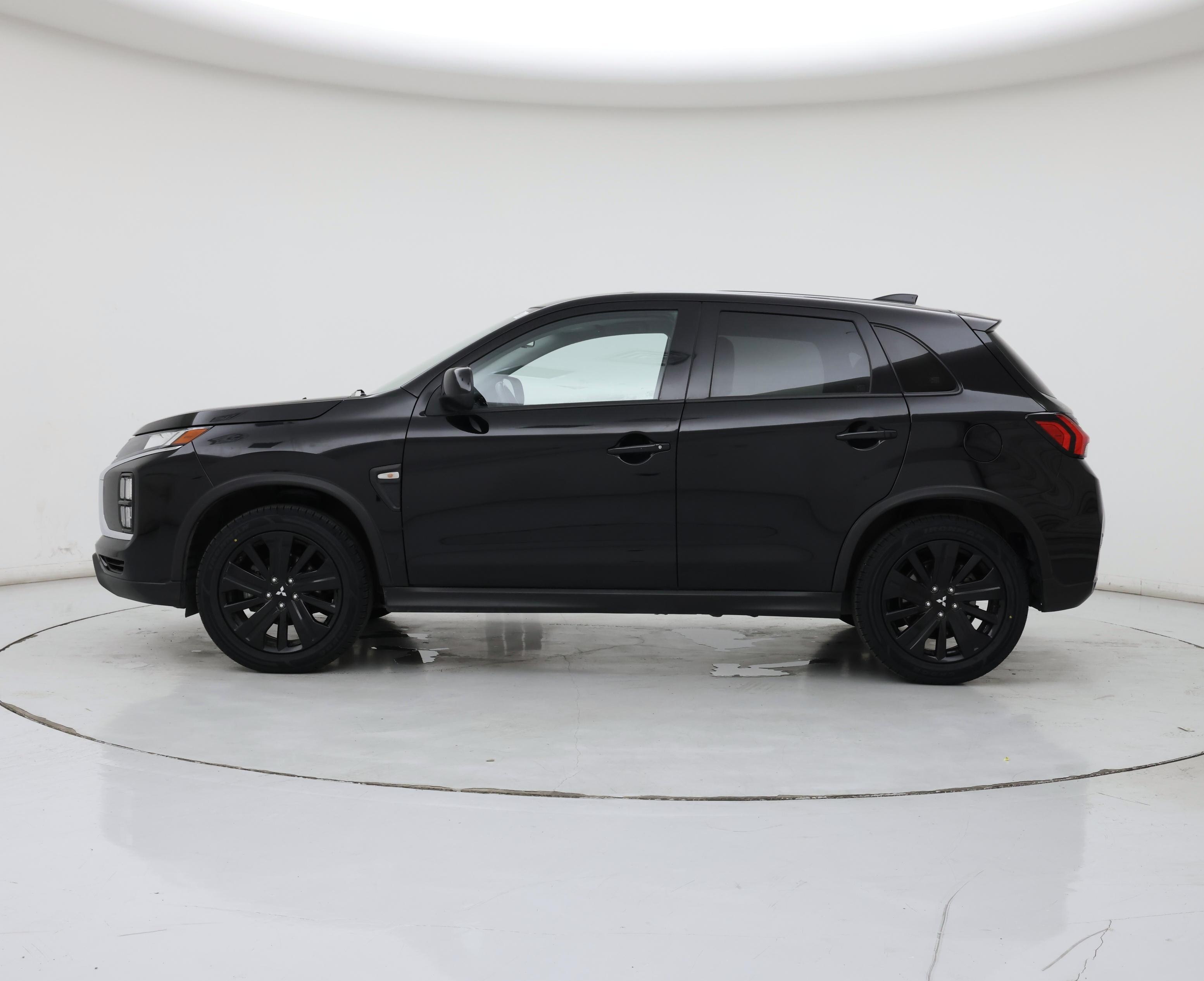 Thumbnail: 2022 Mitsubishi Outlander Sport - 3