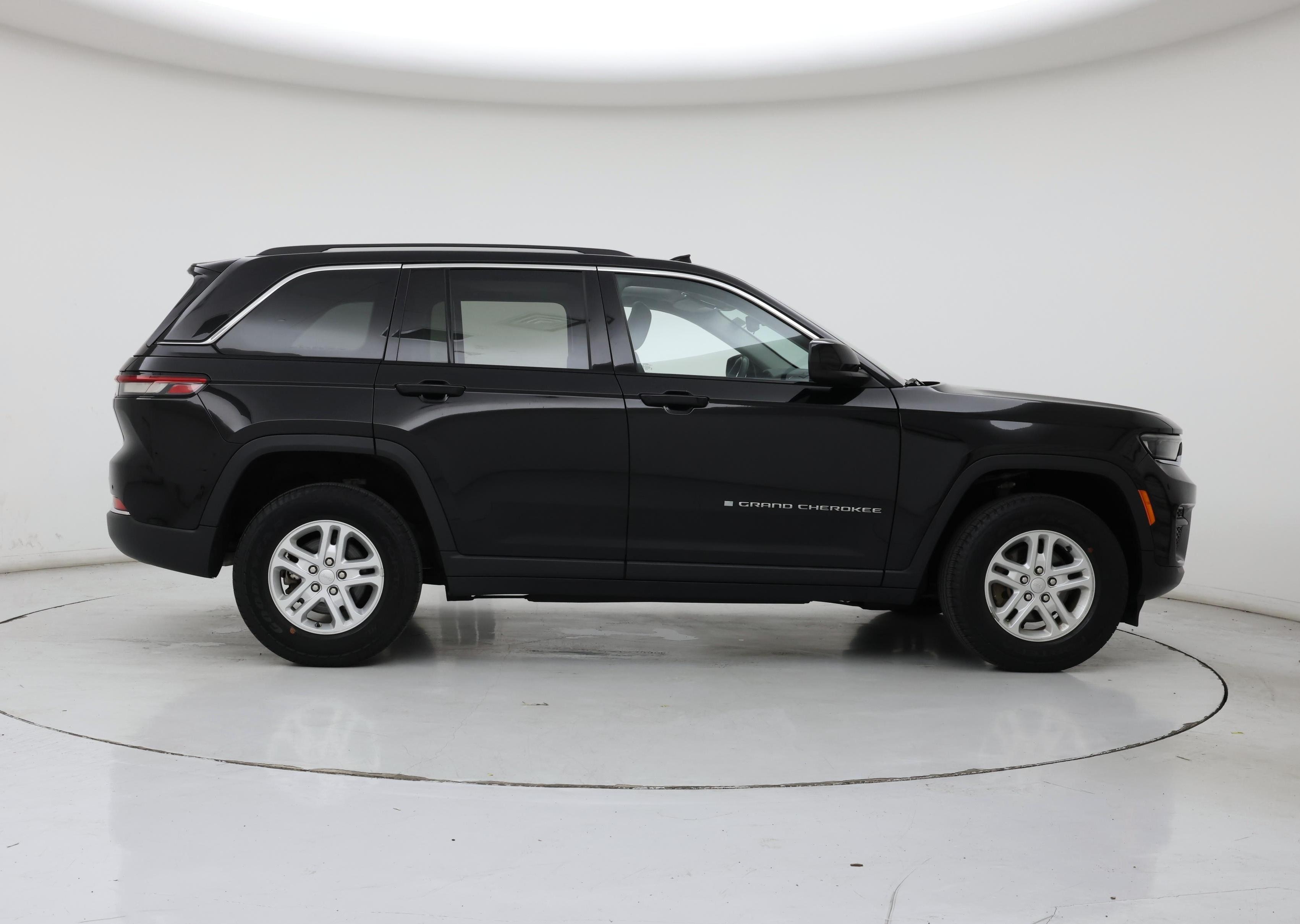 Thumbnail: 2023 Jeep Grand Cherokee - 7