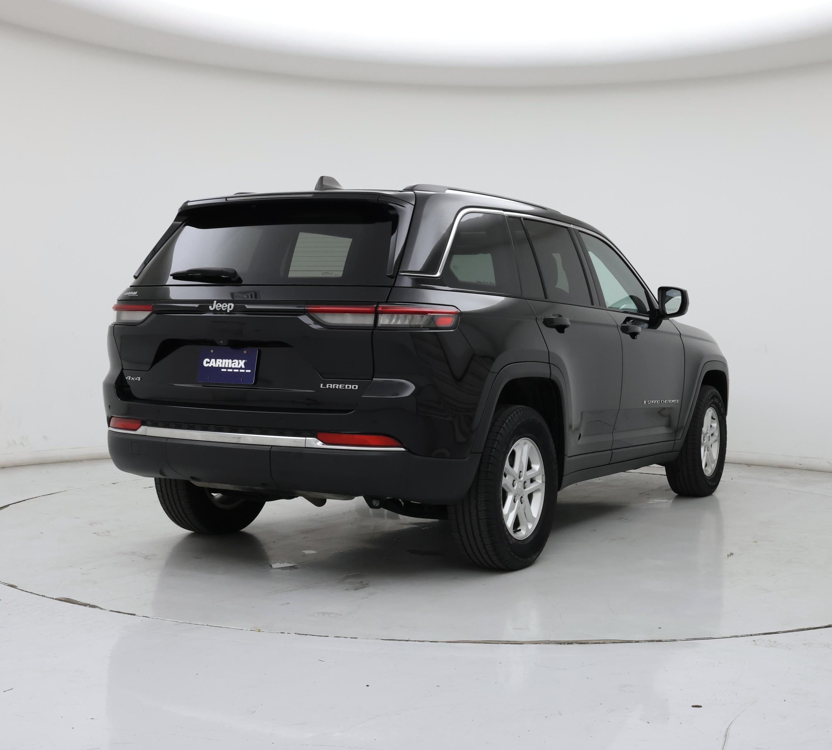 Thumbnail: 2023 Jeep Grand Cherokee - 8