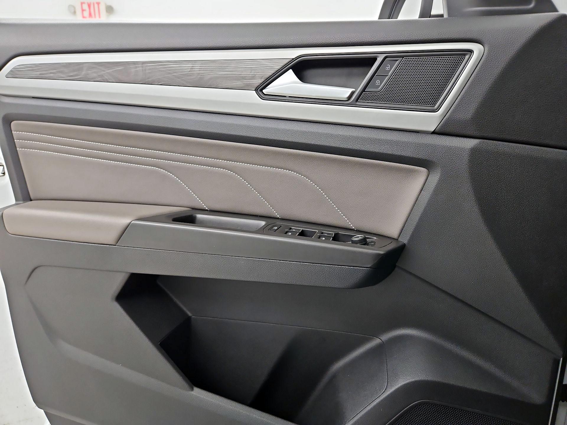 Thumbnail: 2022 Volkswagen Atlas - 12