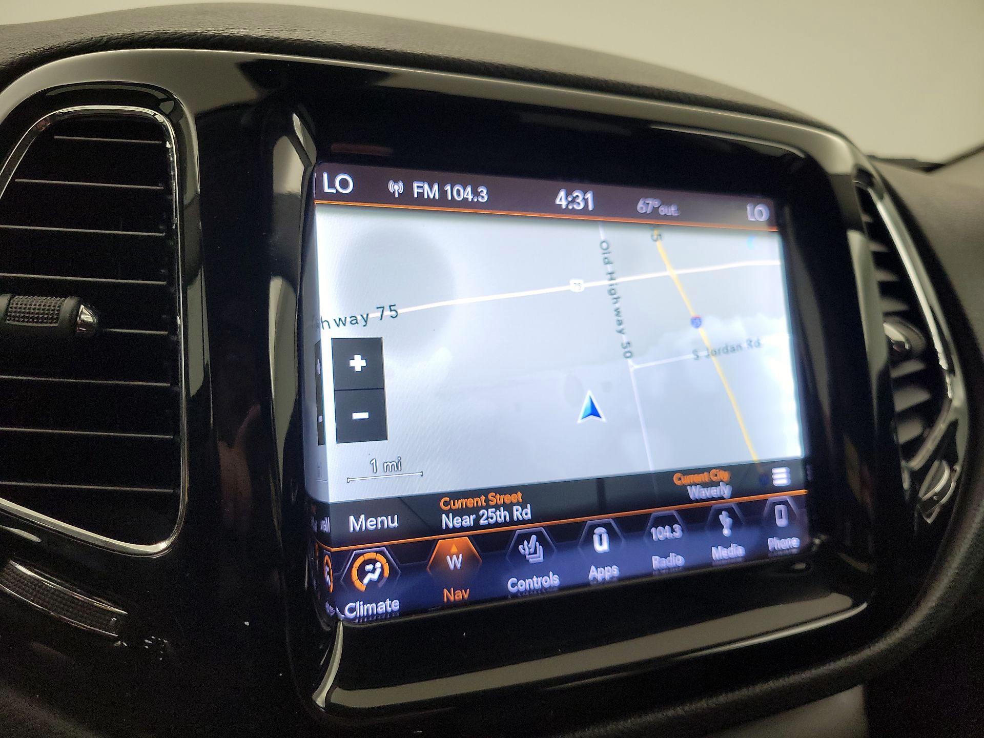 Thumbnail: 2018 Jeep Compass - 14