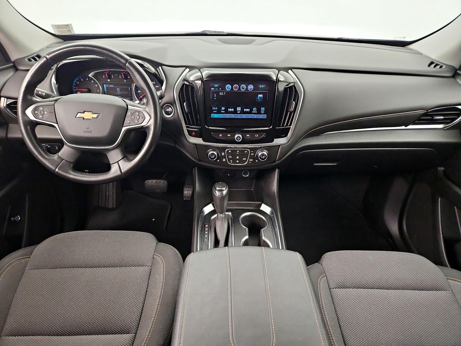 Thumbnail: 2018 Chevrolet Traverse - 9