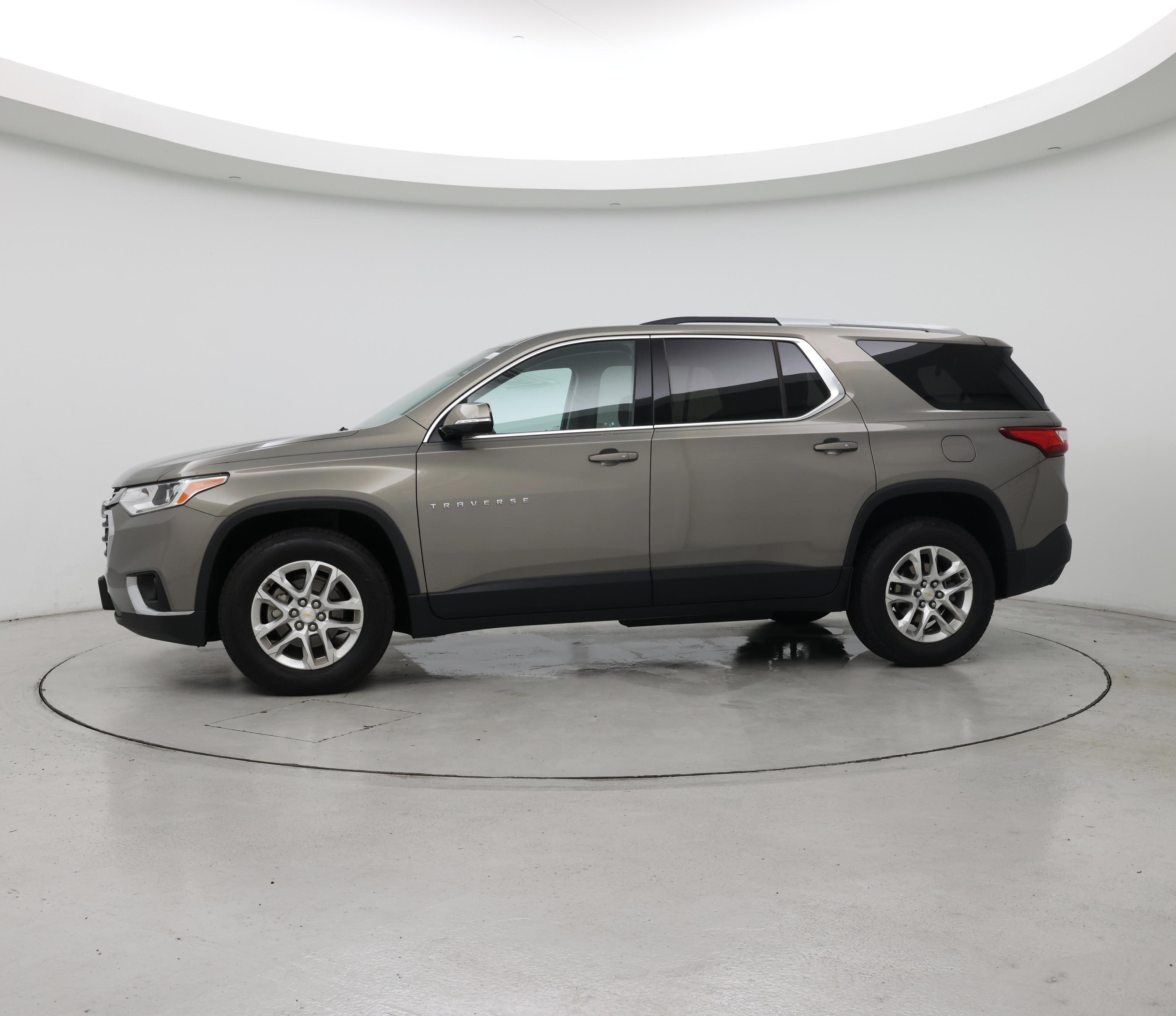 Thumbnail: 2018 Chevrolet Traverse - 3