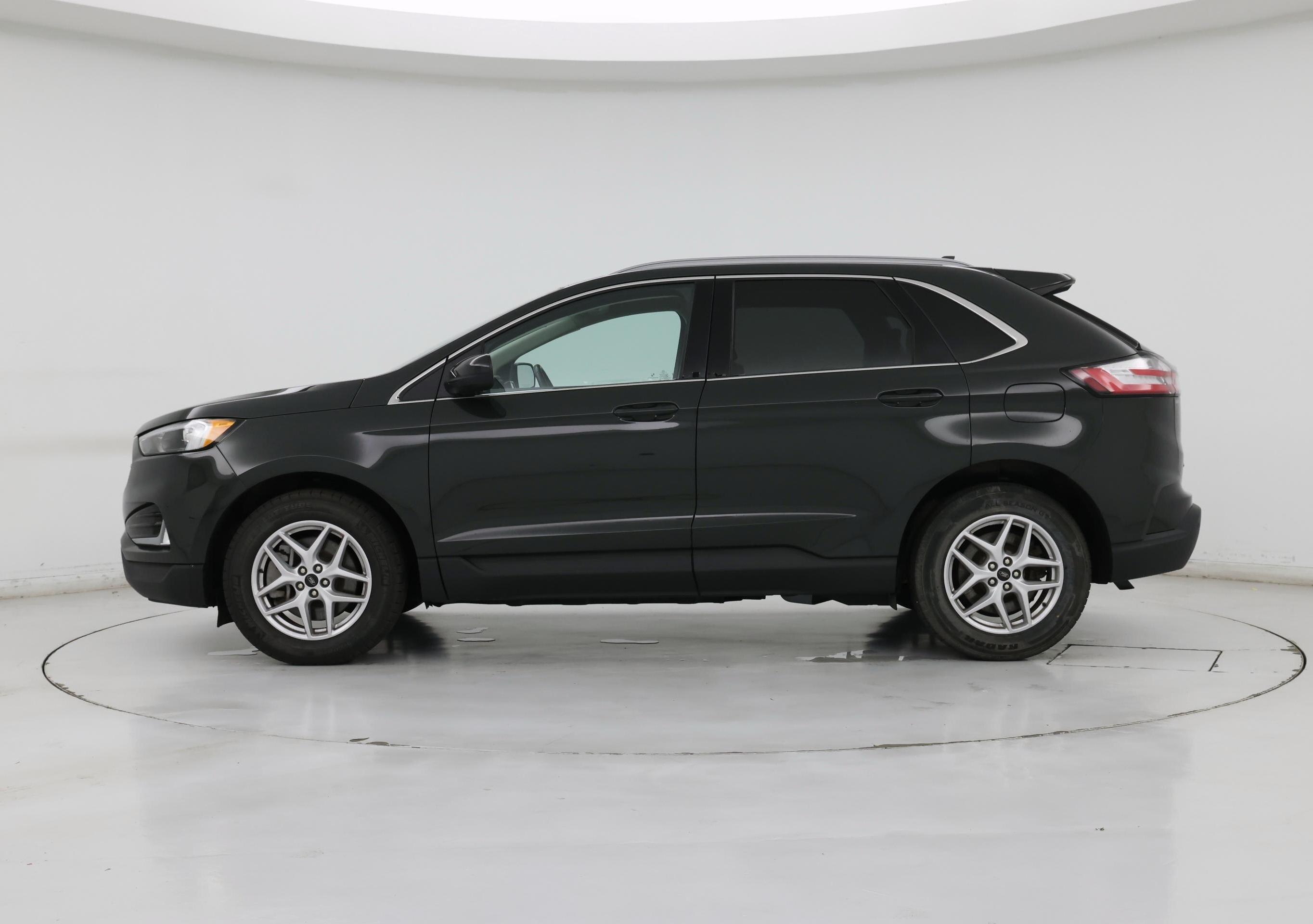 Thumbnail: 2023 Ford Edge - 3