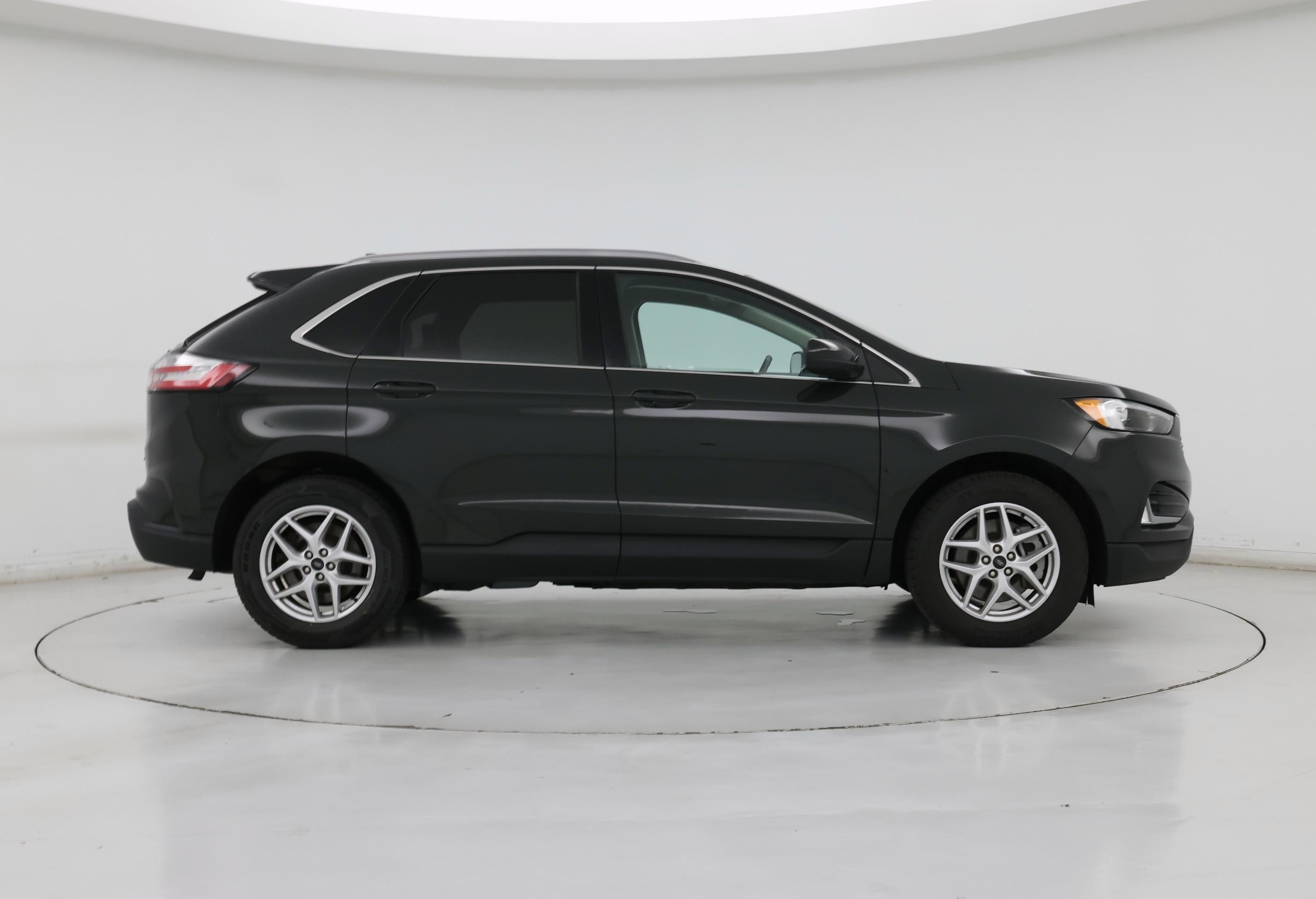 Thumbnail: 2023 Ford Edge - 7