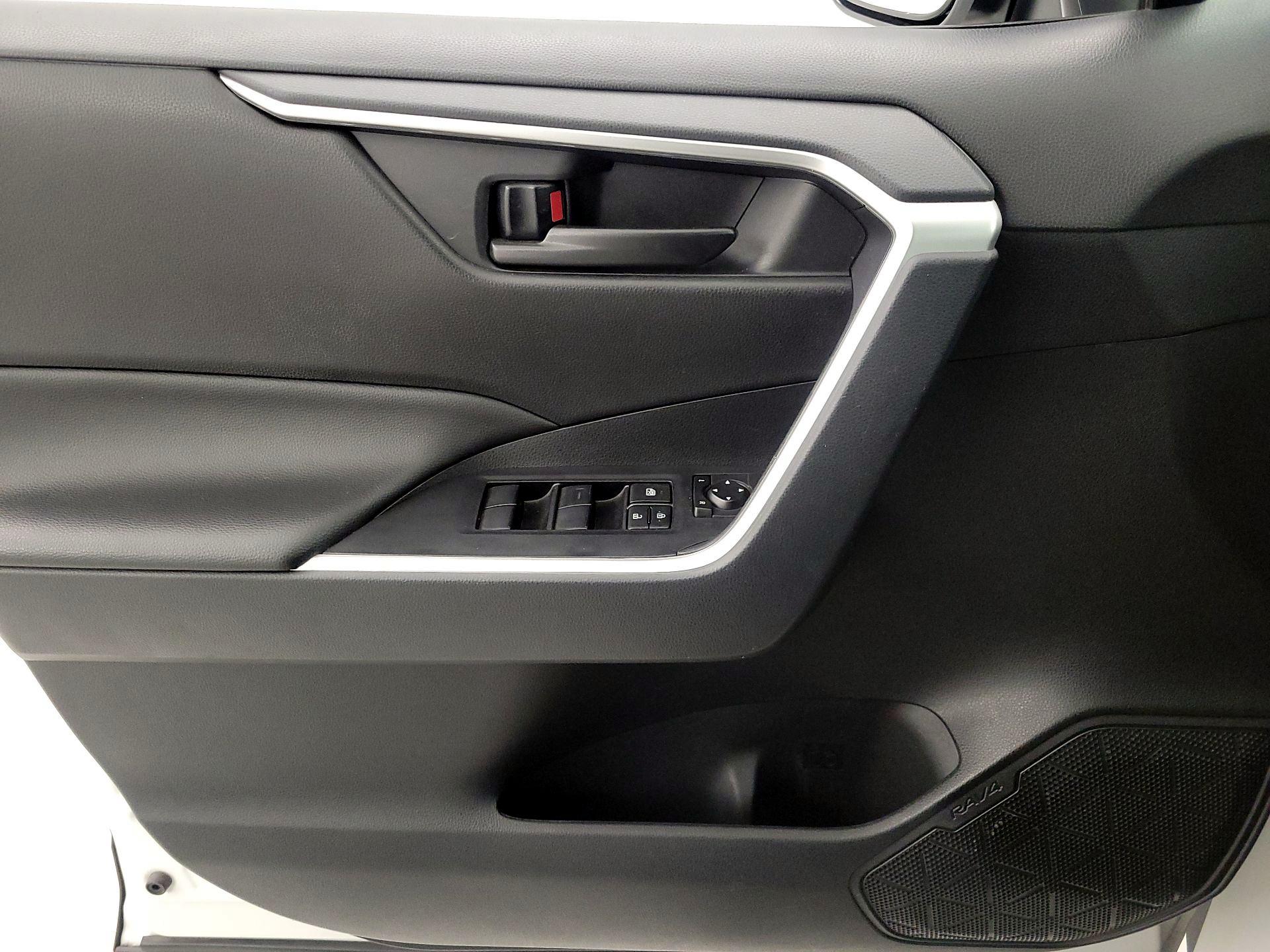 Thumbnail: 2024 Toyota RAV4 - 12