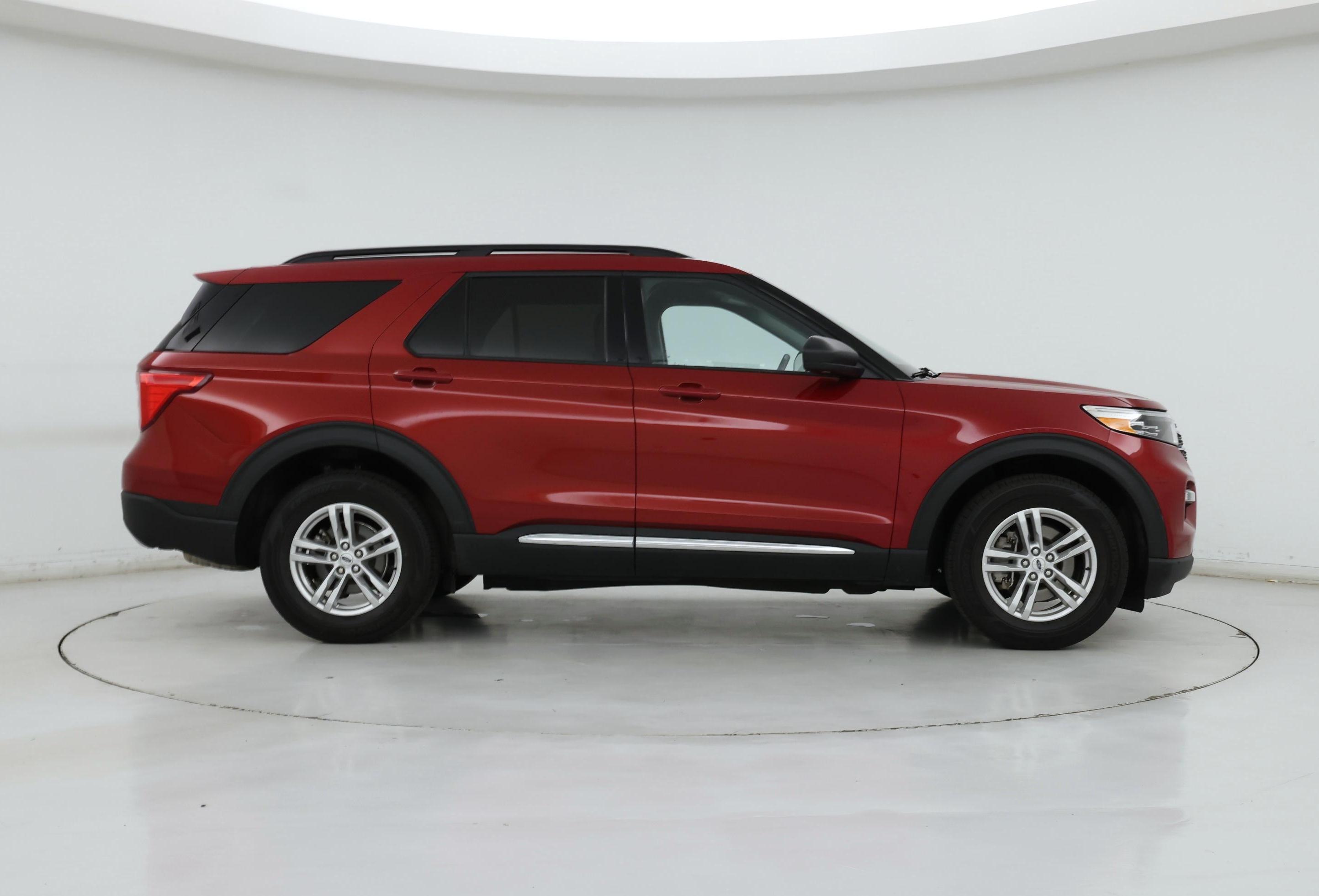 Thumbnail: 2023 Ford Explorer - 7