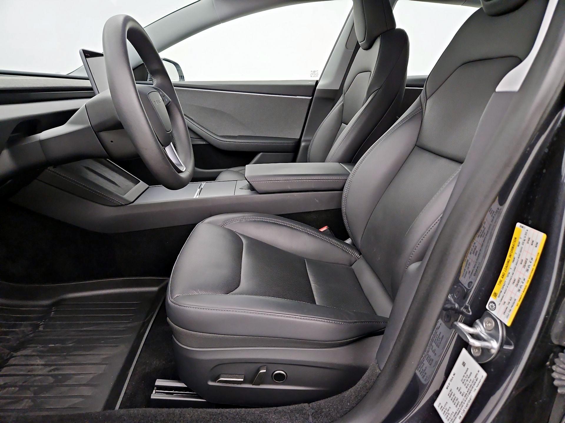 Thumbnail: 2025 Tesla Model 3 - 11