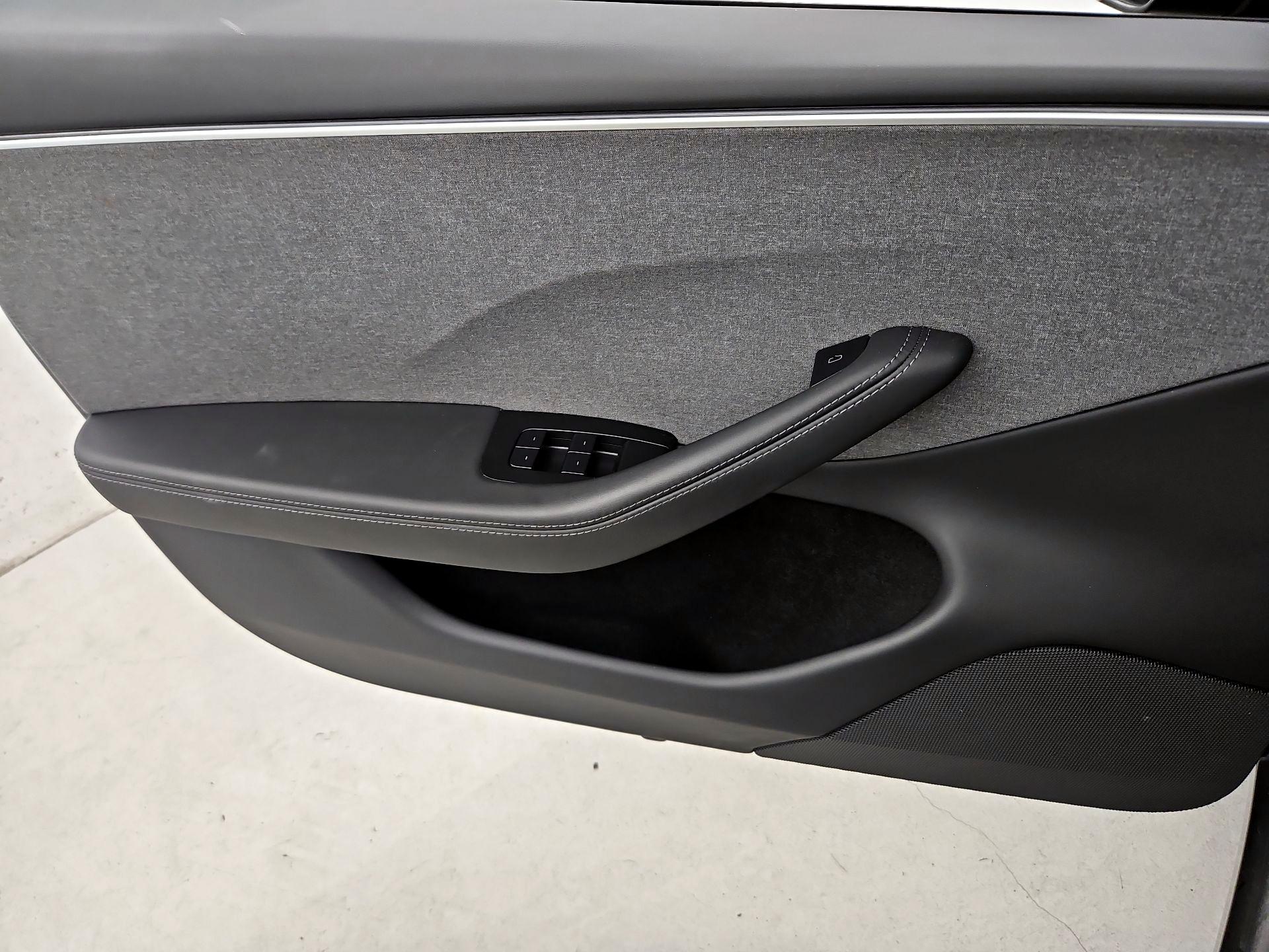 Thumbnail: 2025 Tesla Model 3 - 12