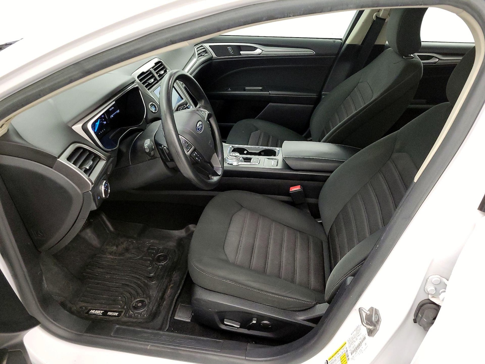 2019 Ford Fusion SE - Photo 12