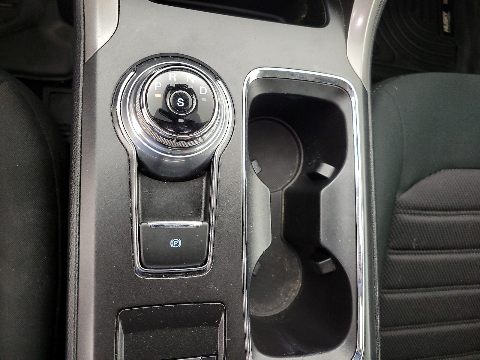 2019 Ford Fusion SE - Photo 19