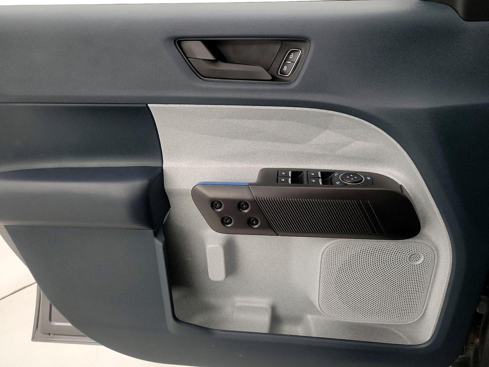 2025 Ford Maverick XLT - Photo 13