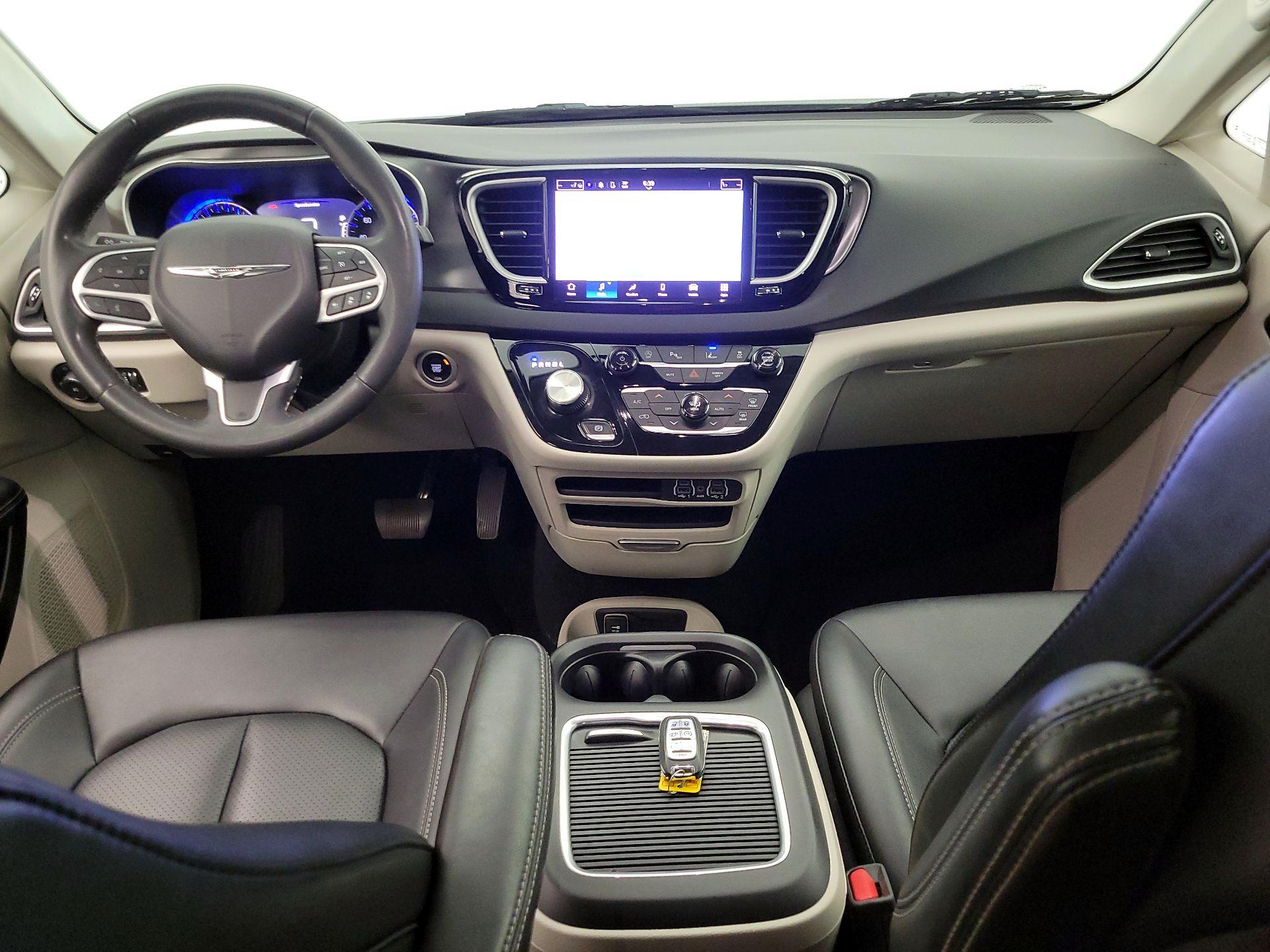 Thumbnail: 2024 Chrysler Pacifica - 9