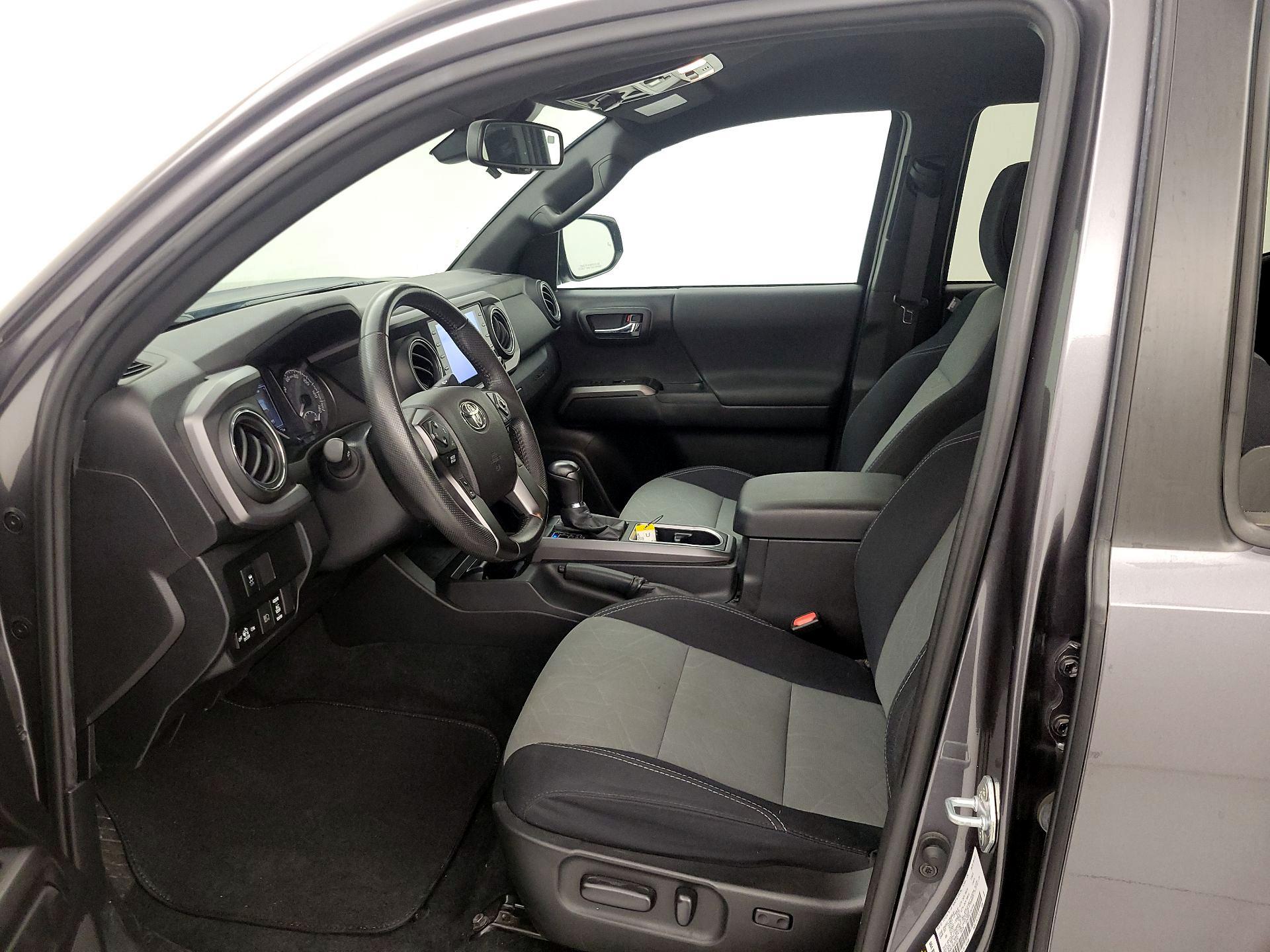 Thumbnail: 2021 Toyota Tacoma - 11