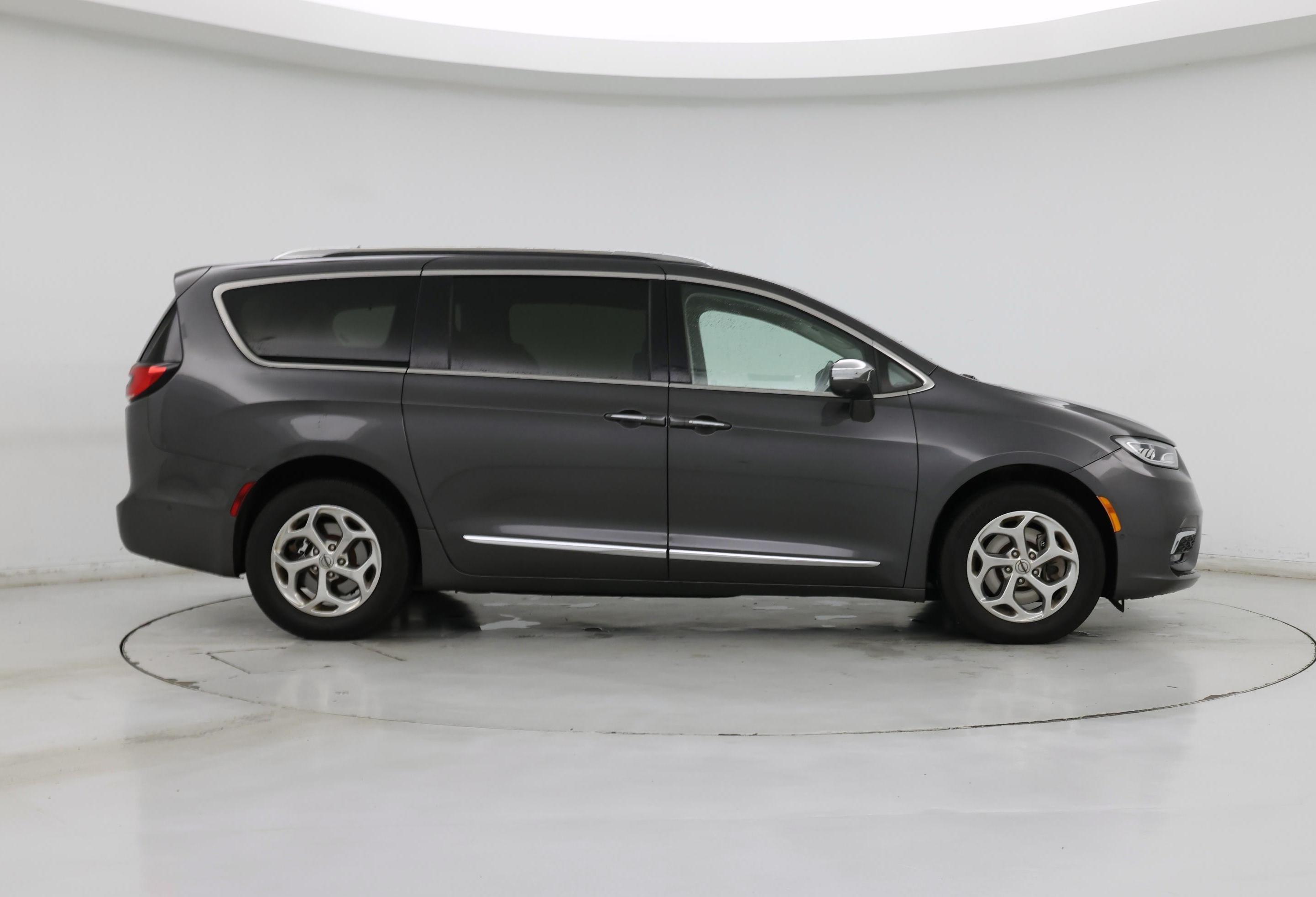 Thumbnail: 2021 Chrysler Pacifica - 7