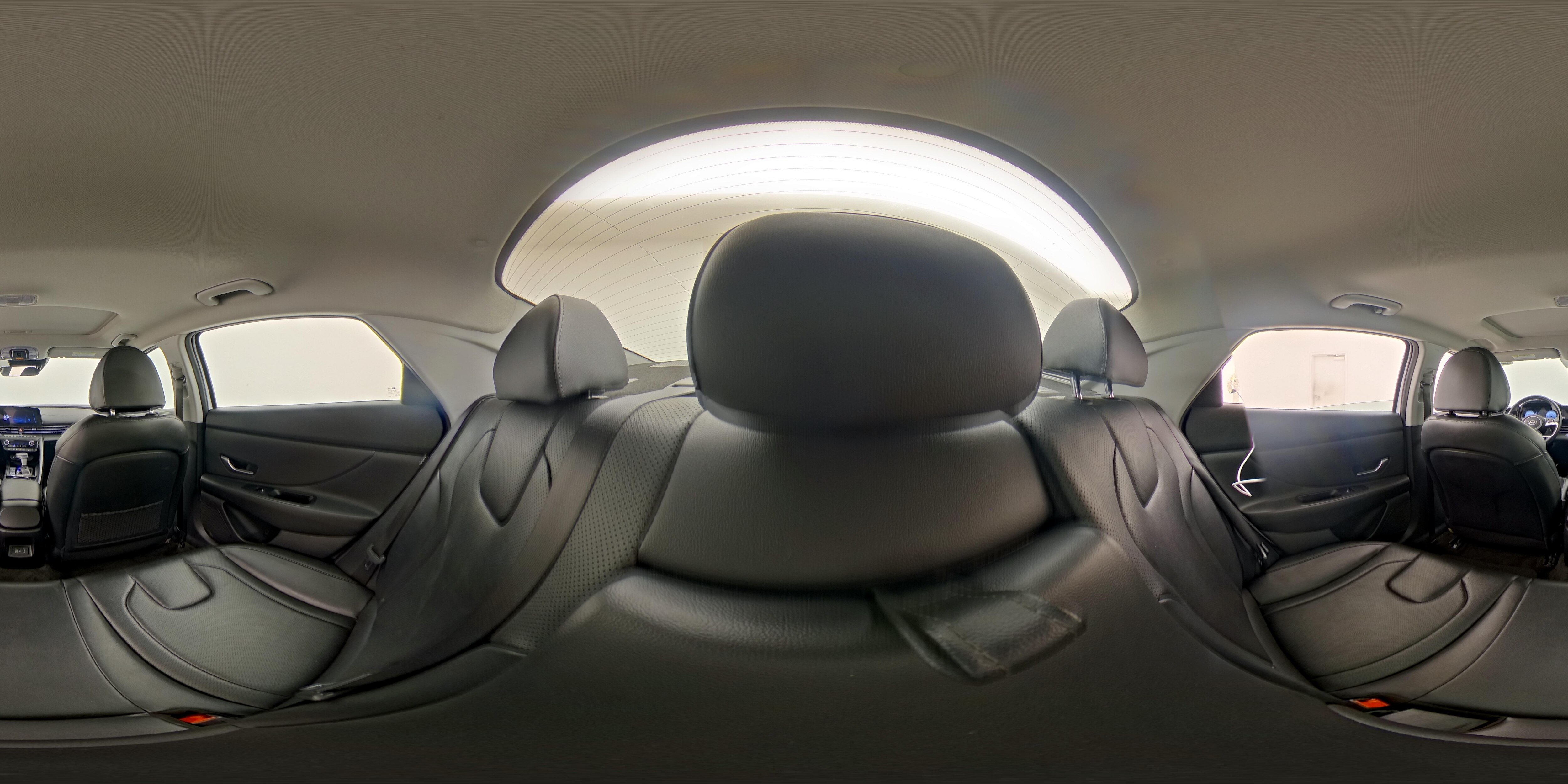 2024 Hyundai Elantra Limited - Photo 27