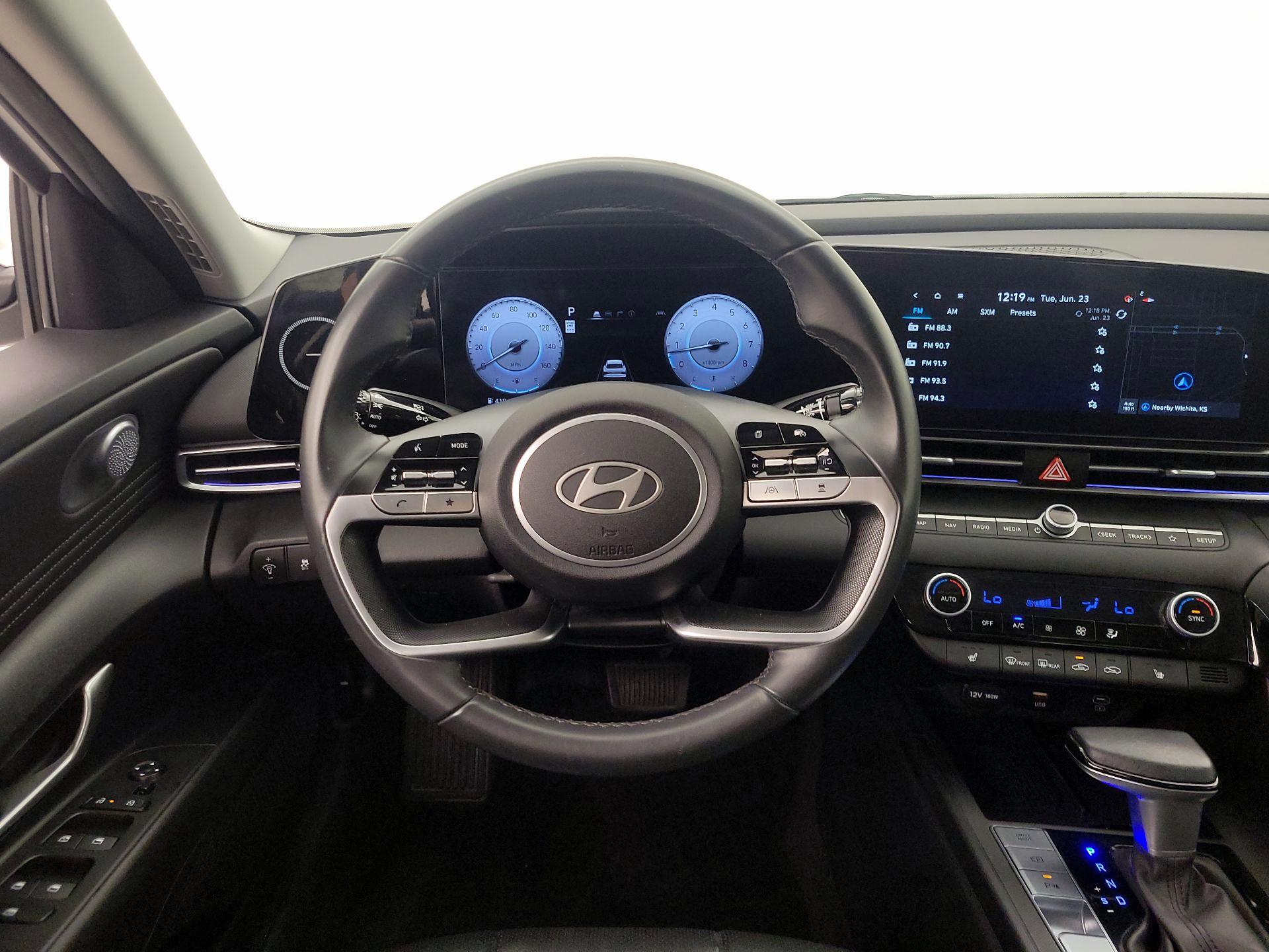 Thumbnail: 2024 Hyundai Elantra - 10