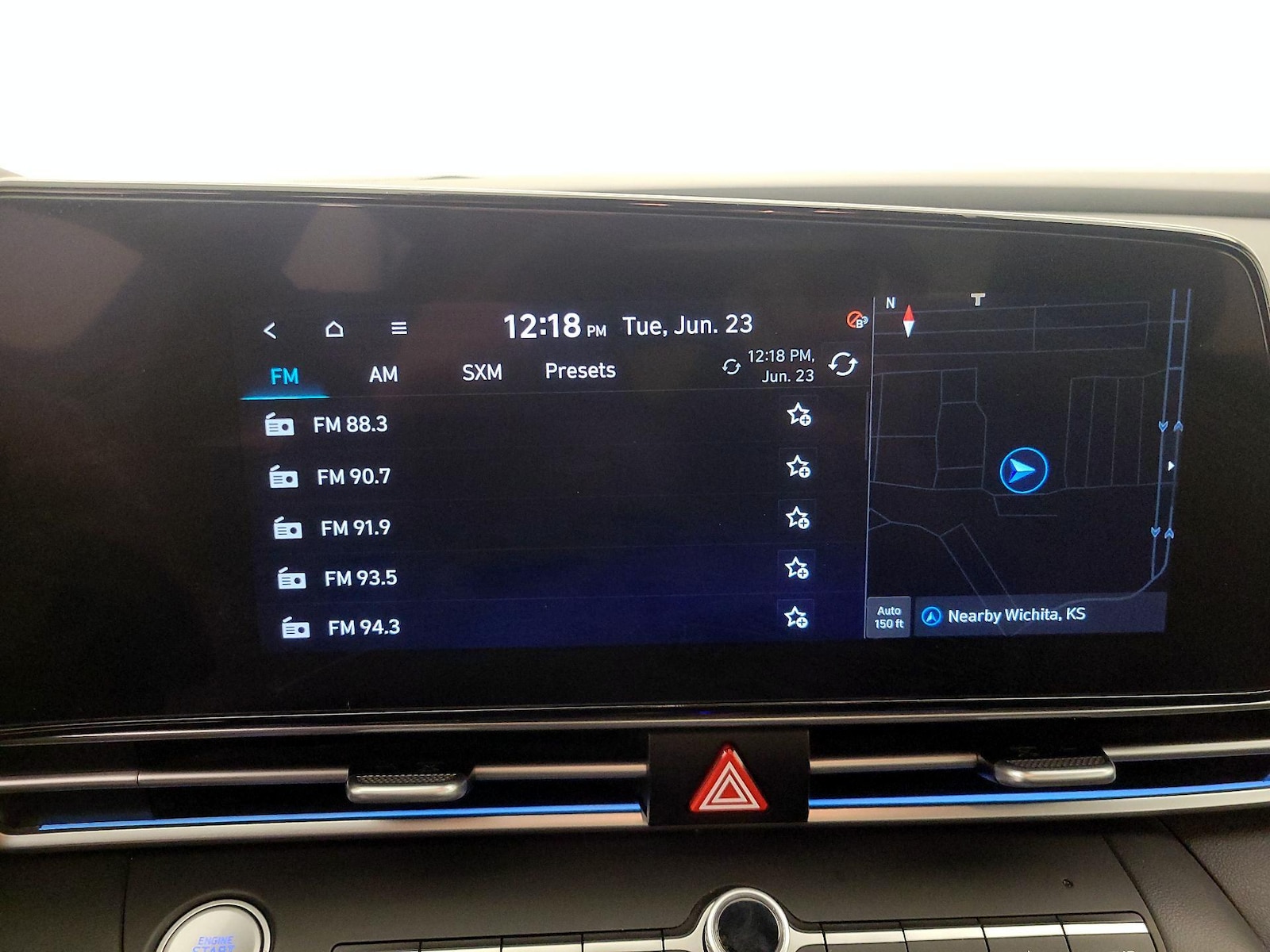 2024 Hyundai Elantra Limited - Photo 17