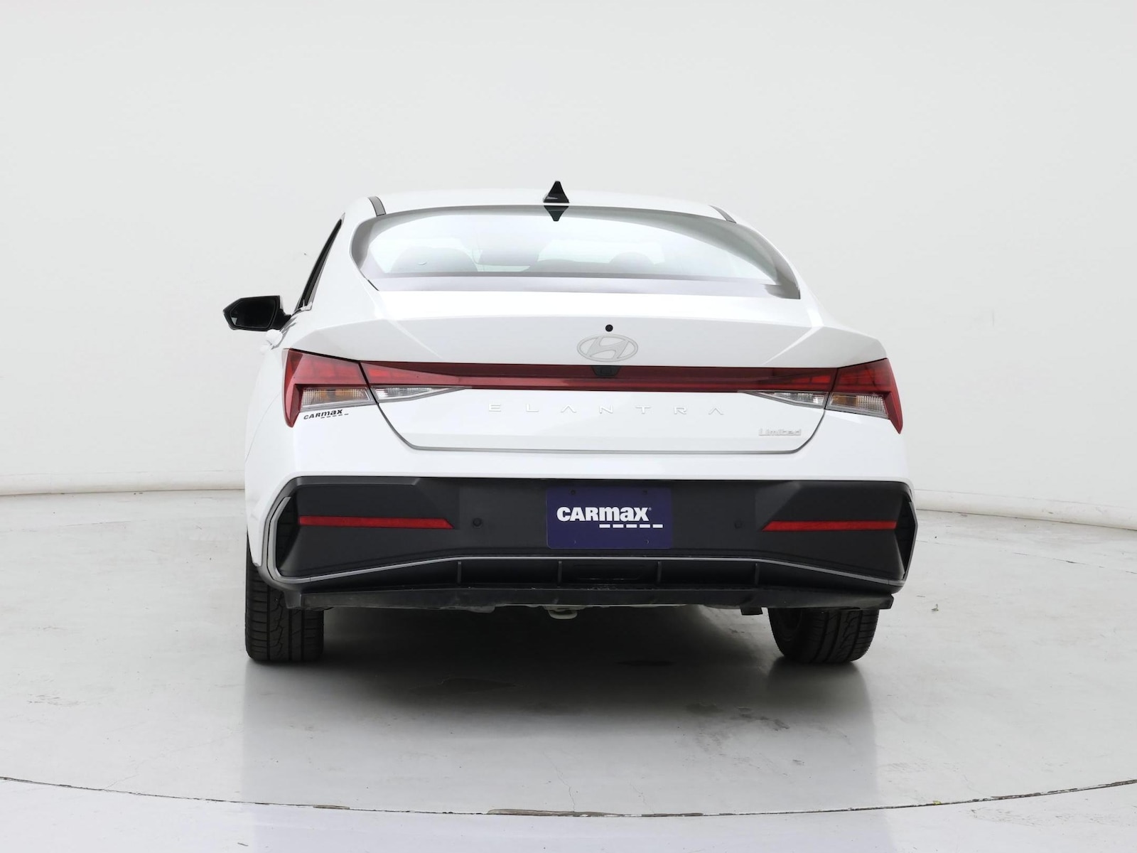2024 Hyundai Elantra Limited - Photo 7