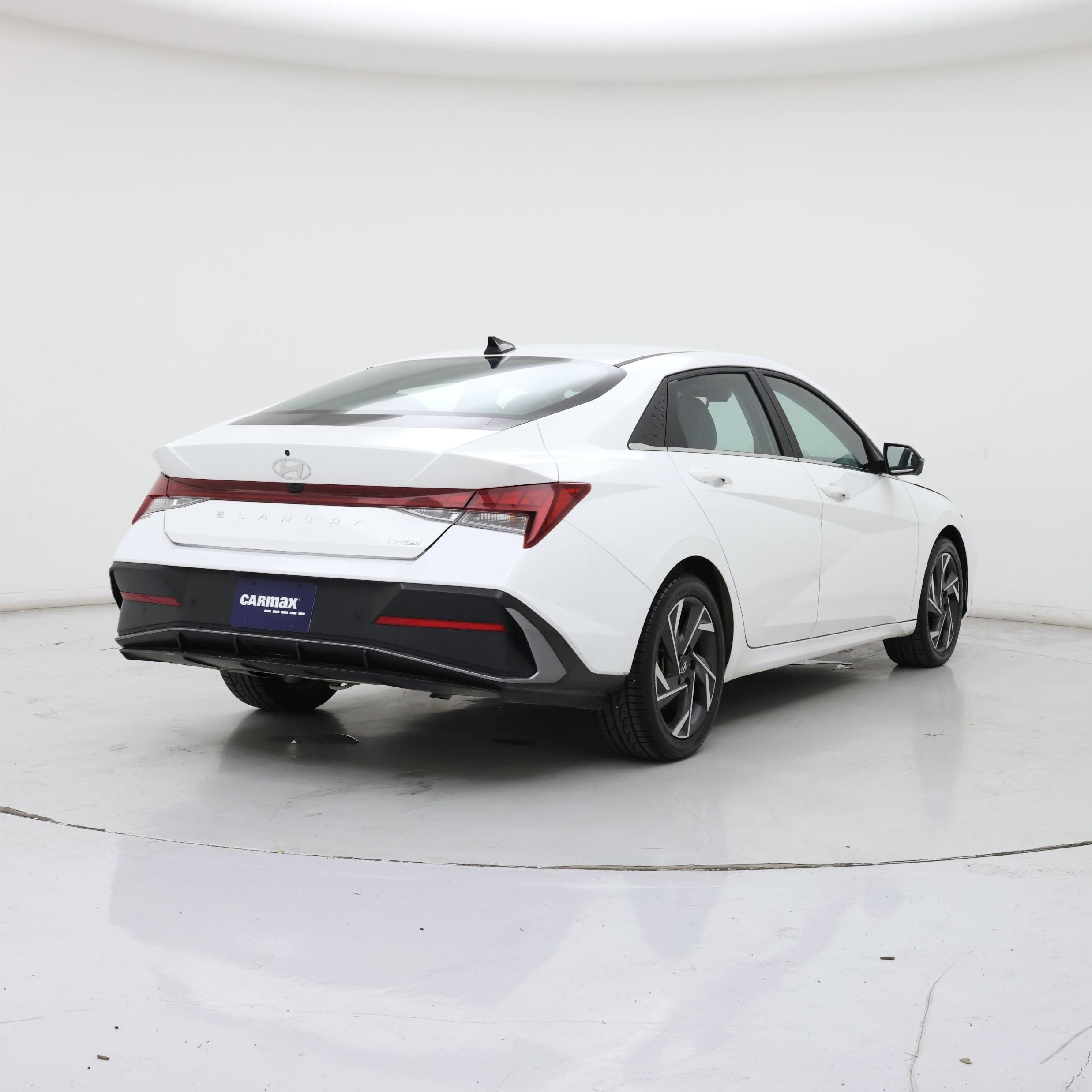 Thumbnail: 2024 Hyundai Elantra - 8
