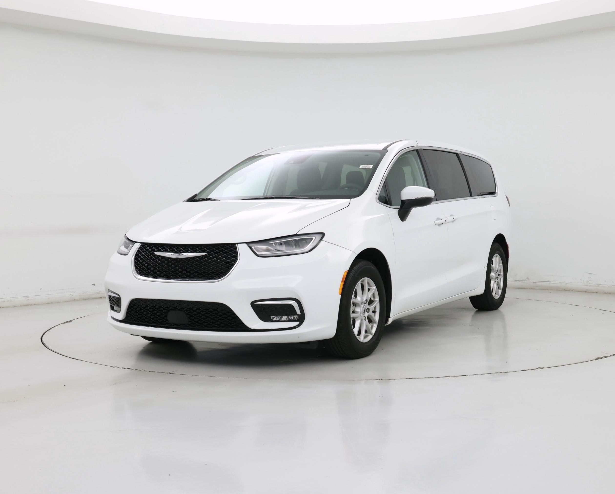 Thumbnail: 2023 Chrysler Pacifica - 4