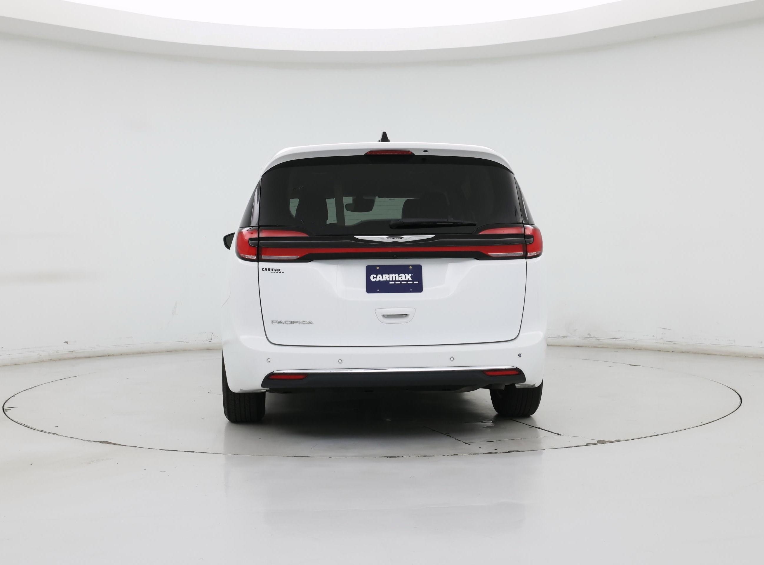 Thumbnail: 2023 Chrysler Pacifica - 6