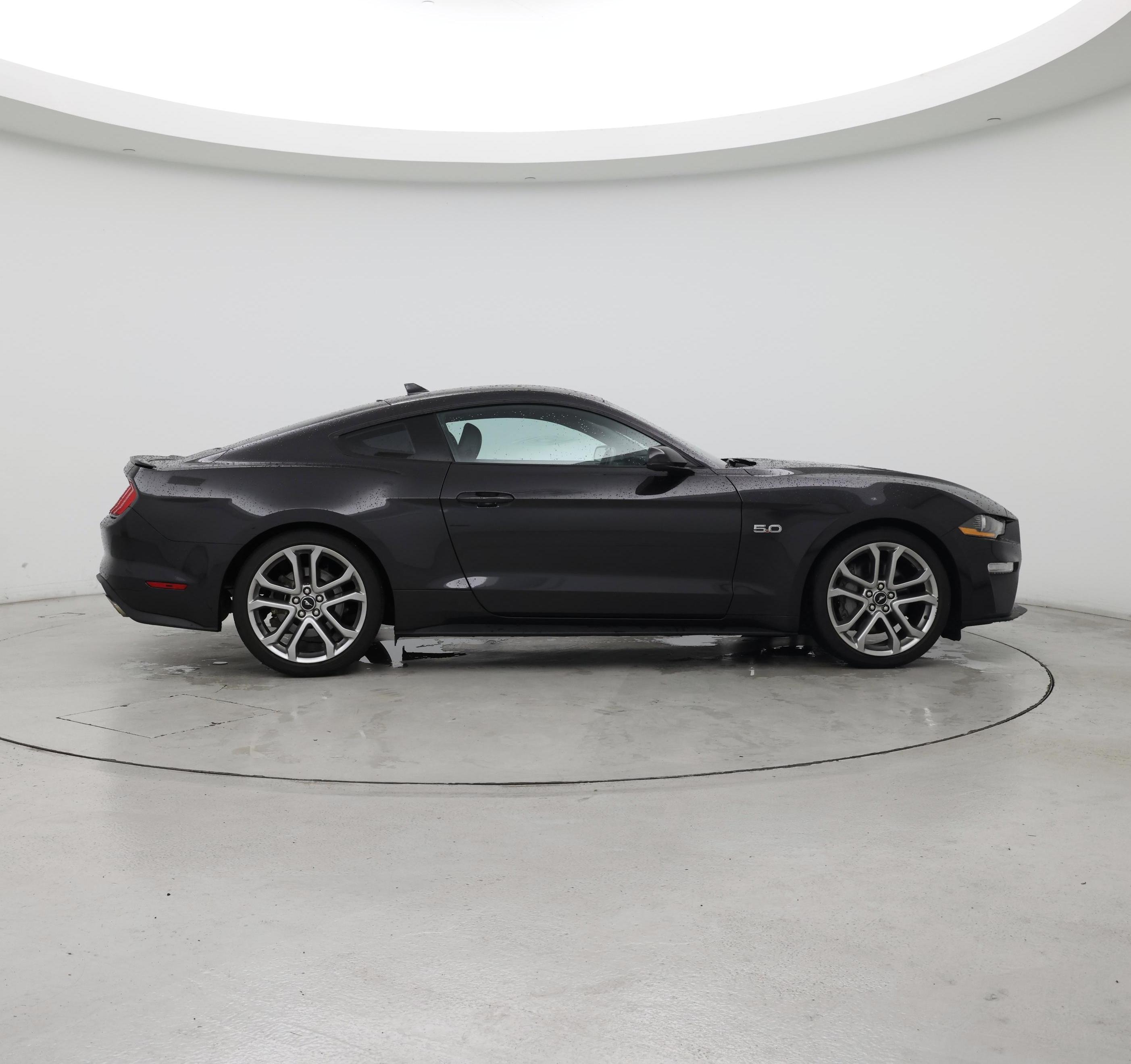 Thumbnail: 2022 Ford Mustang - 7