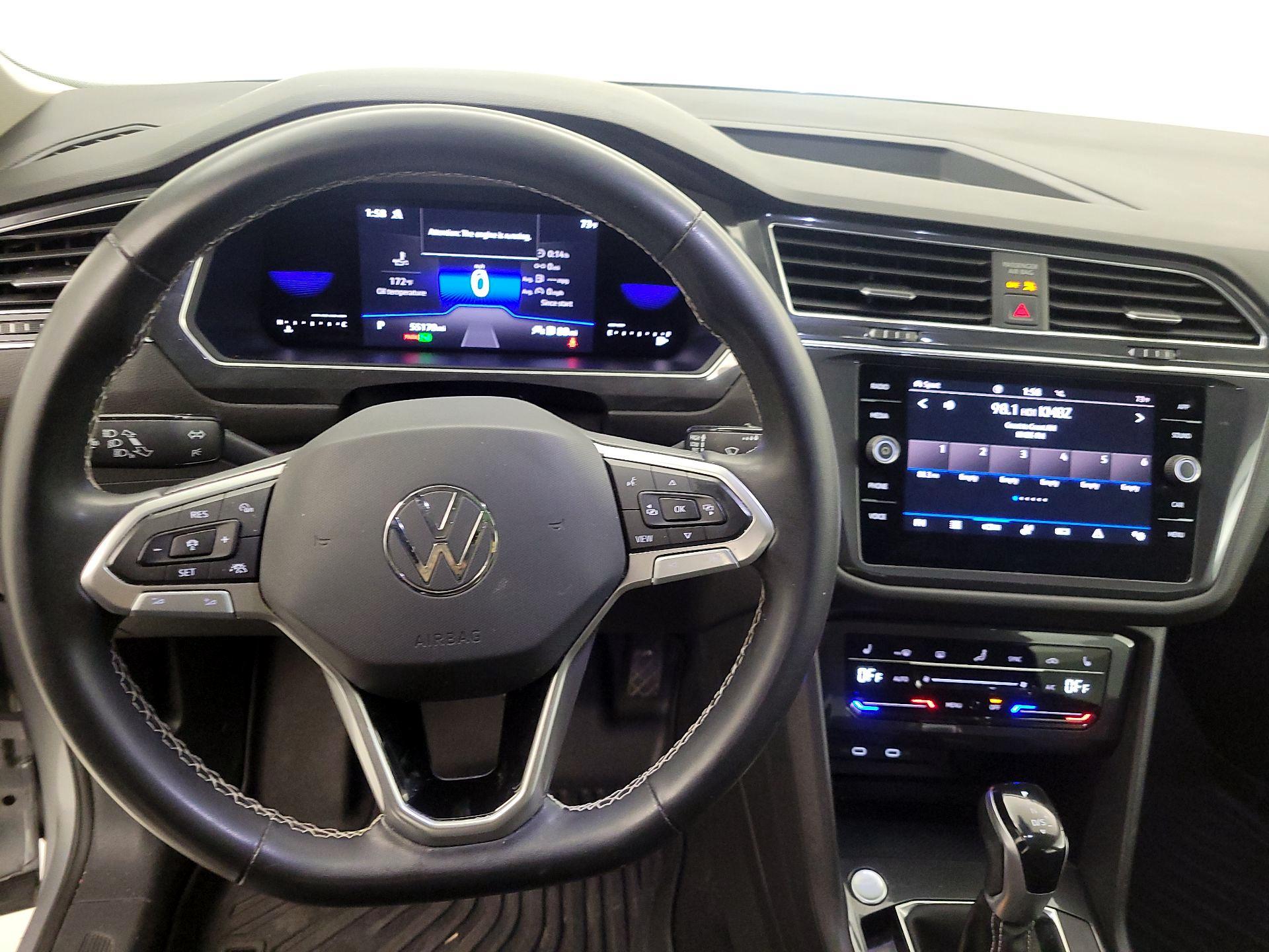 Thumbnail: 2022 Volkswagen Tiguan - 10