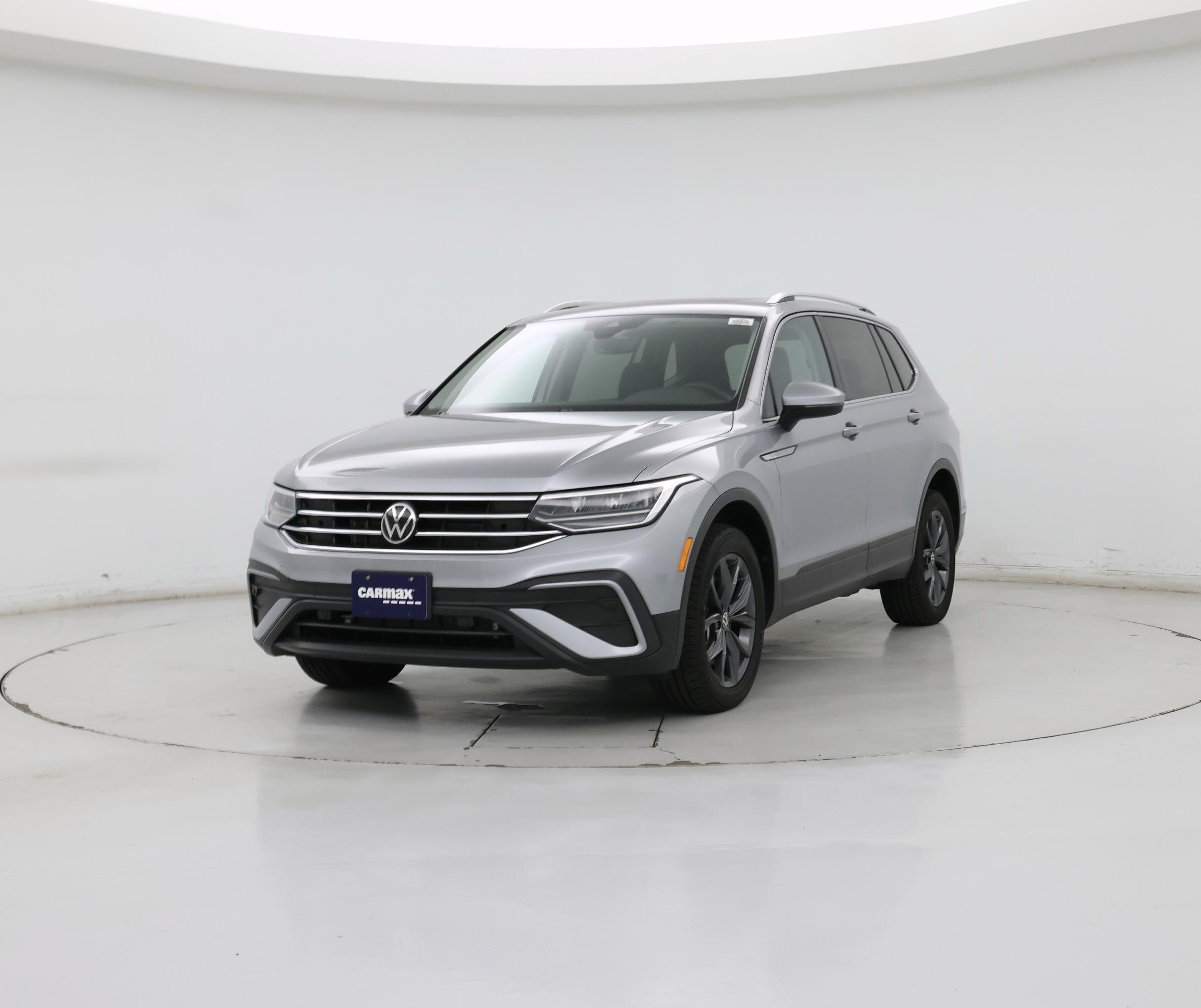 Thumbnail: 2022 Volkswagen Tiguan - 4