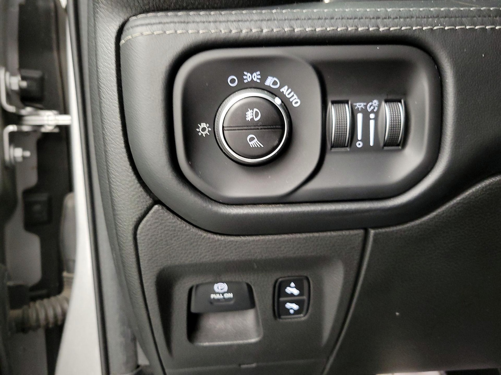 2019 RAM Ram 1500 Pickup Limited - Photo 14