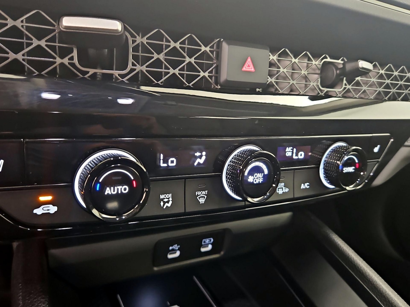 2025 Honda Accord Hybrid EX-L - Photo 16