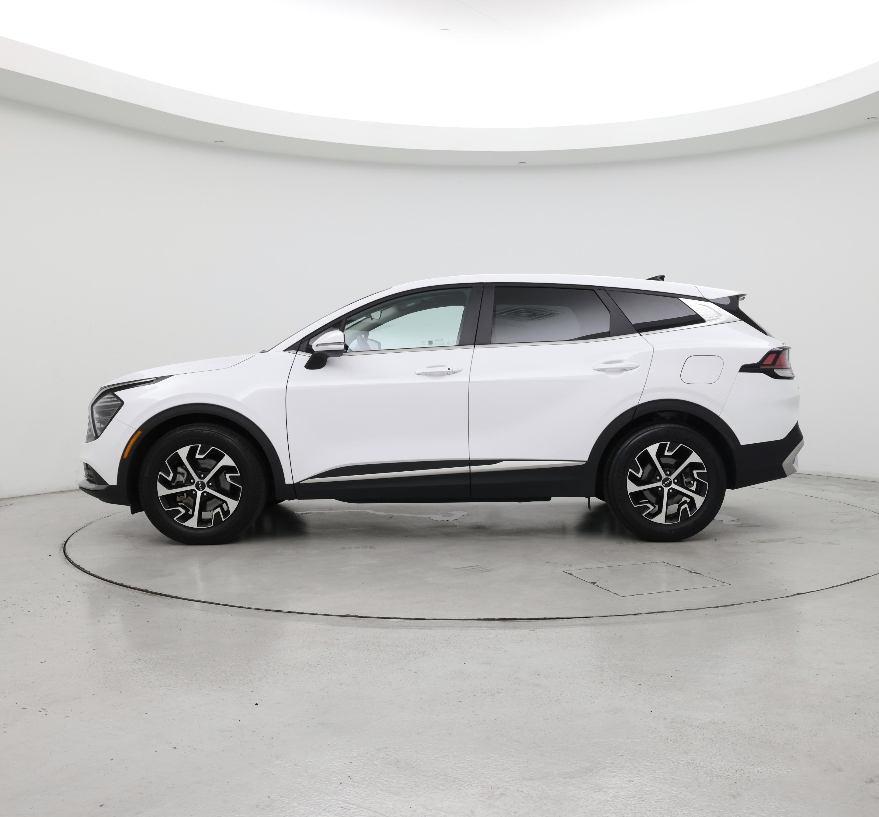 Thumbnail: 2025 Kia Sportage - 3