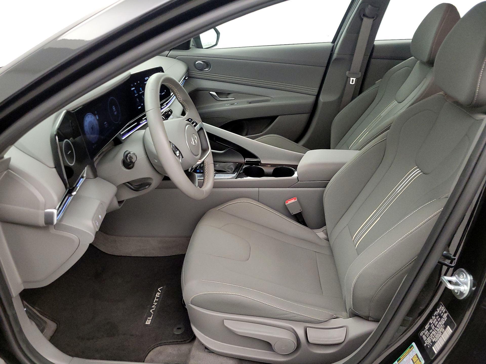 Thumbnail: 2025 Hyundai Elantra - 11