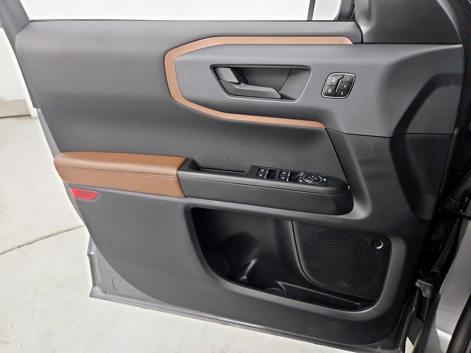 Thumbnail: 2023 Ford Bronco Sport - 12