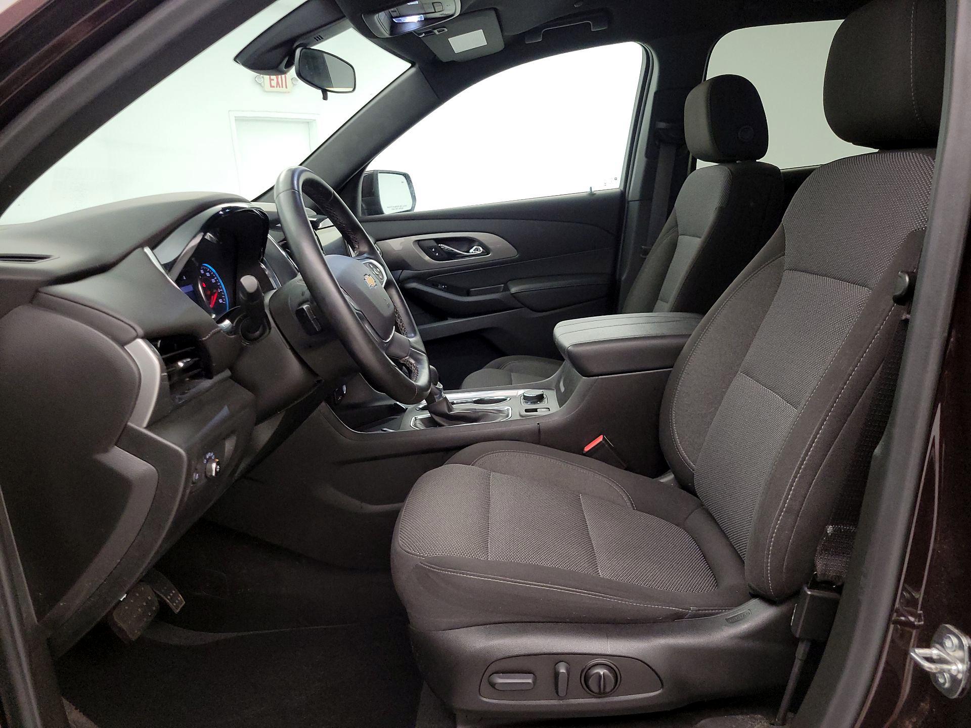 Thumbnail: 2023 Chevrolet Traverse - 11