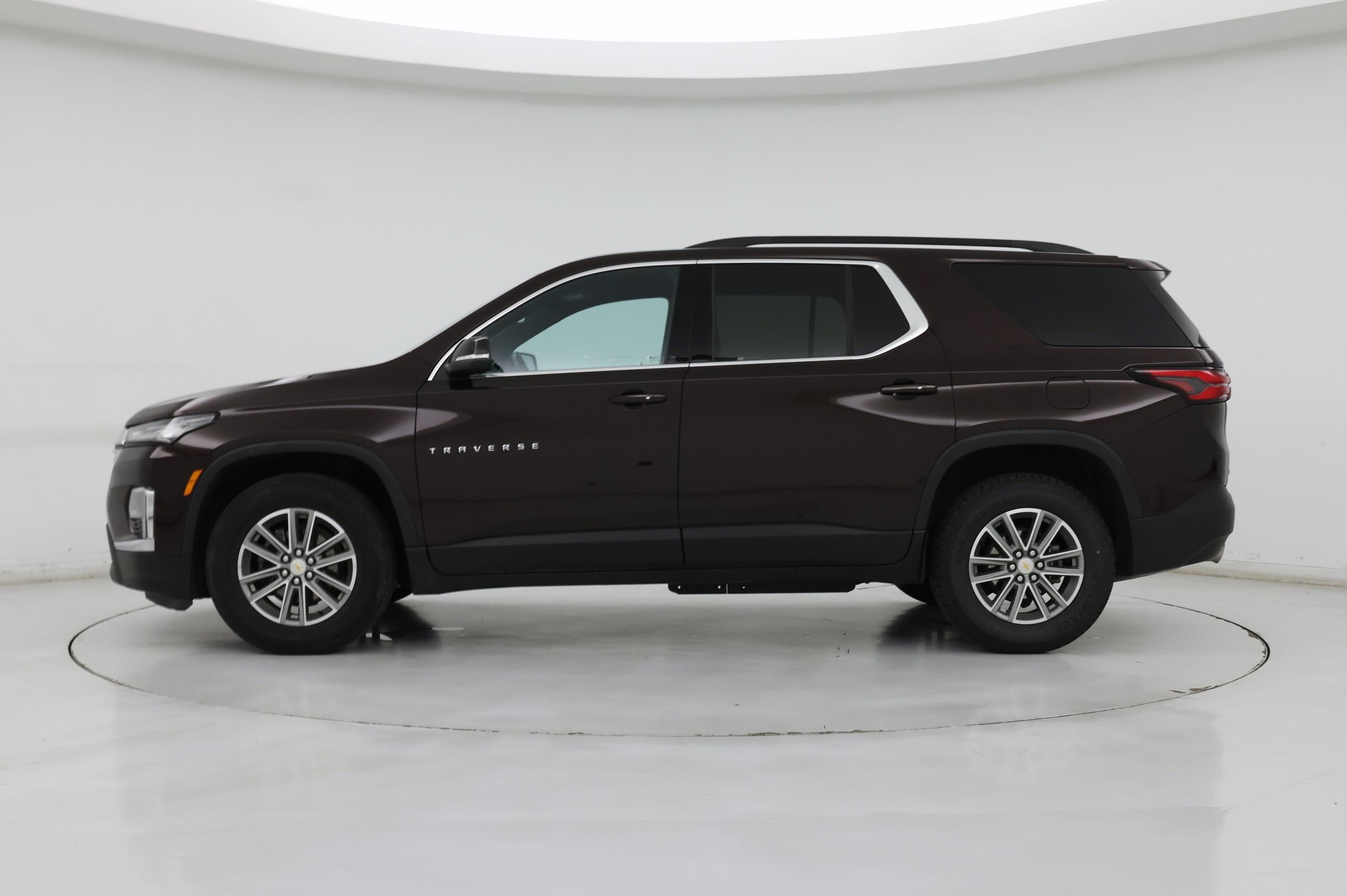 Thumbnail: 2023 Chevrolet Traverse - 3