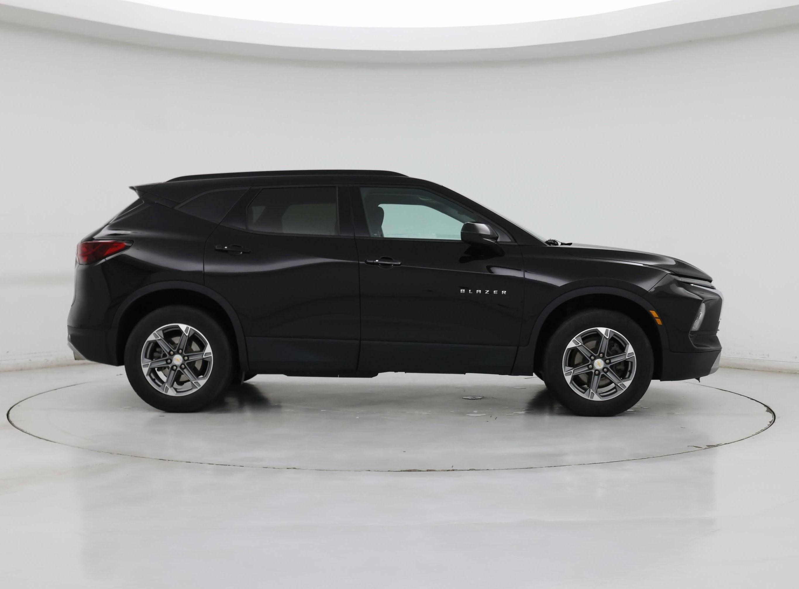 Thumbnail: 2023 Chevrolet Blazer - 7