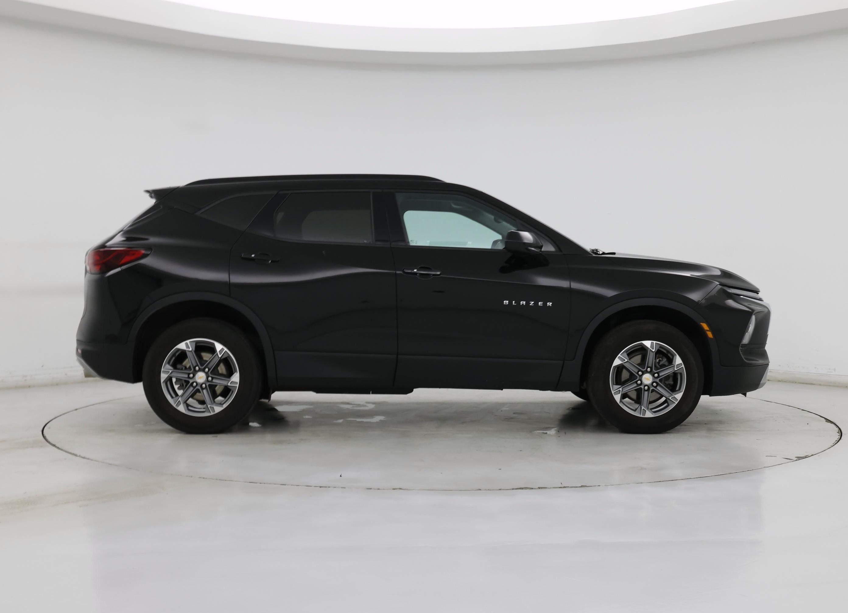 Thumbnail: 2023 Chevrolet Blazer - 7