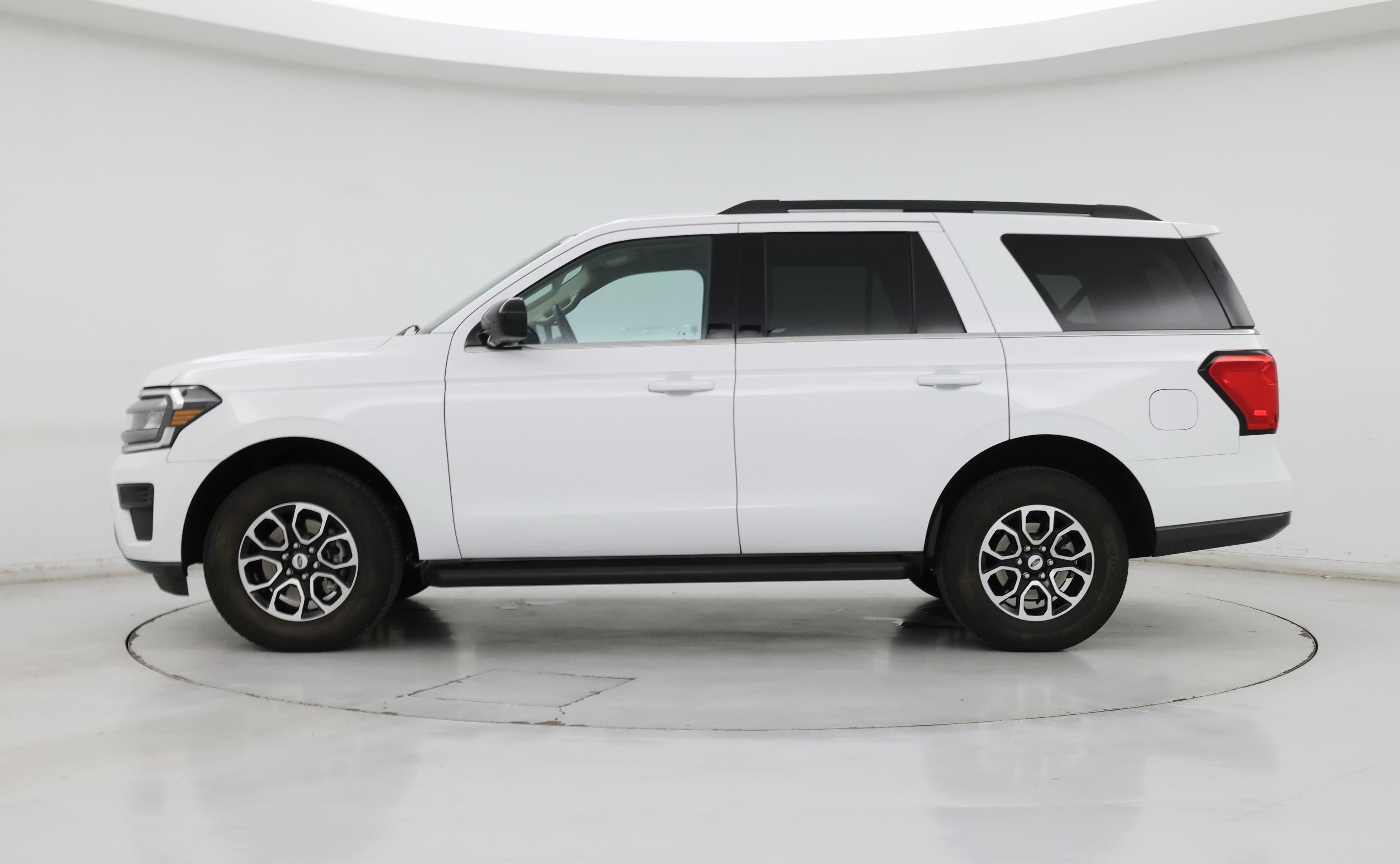 Thumbnail: 2023 Ford Expedition - 3