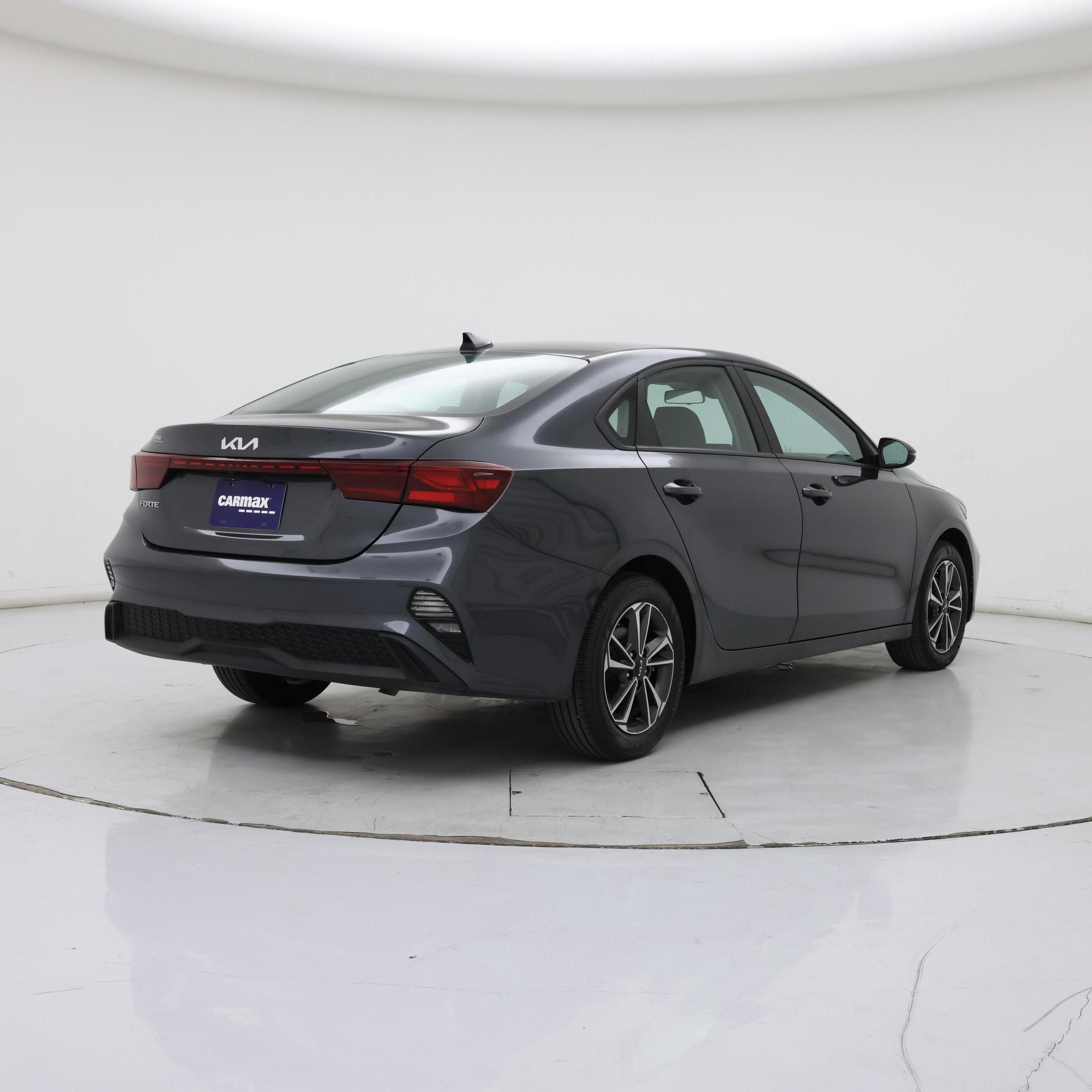 Thumbnail: 2024 Kia Forte - 8